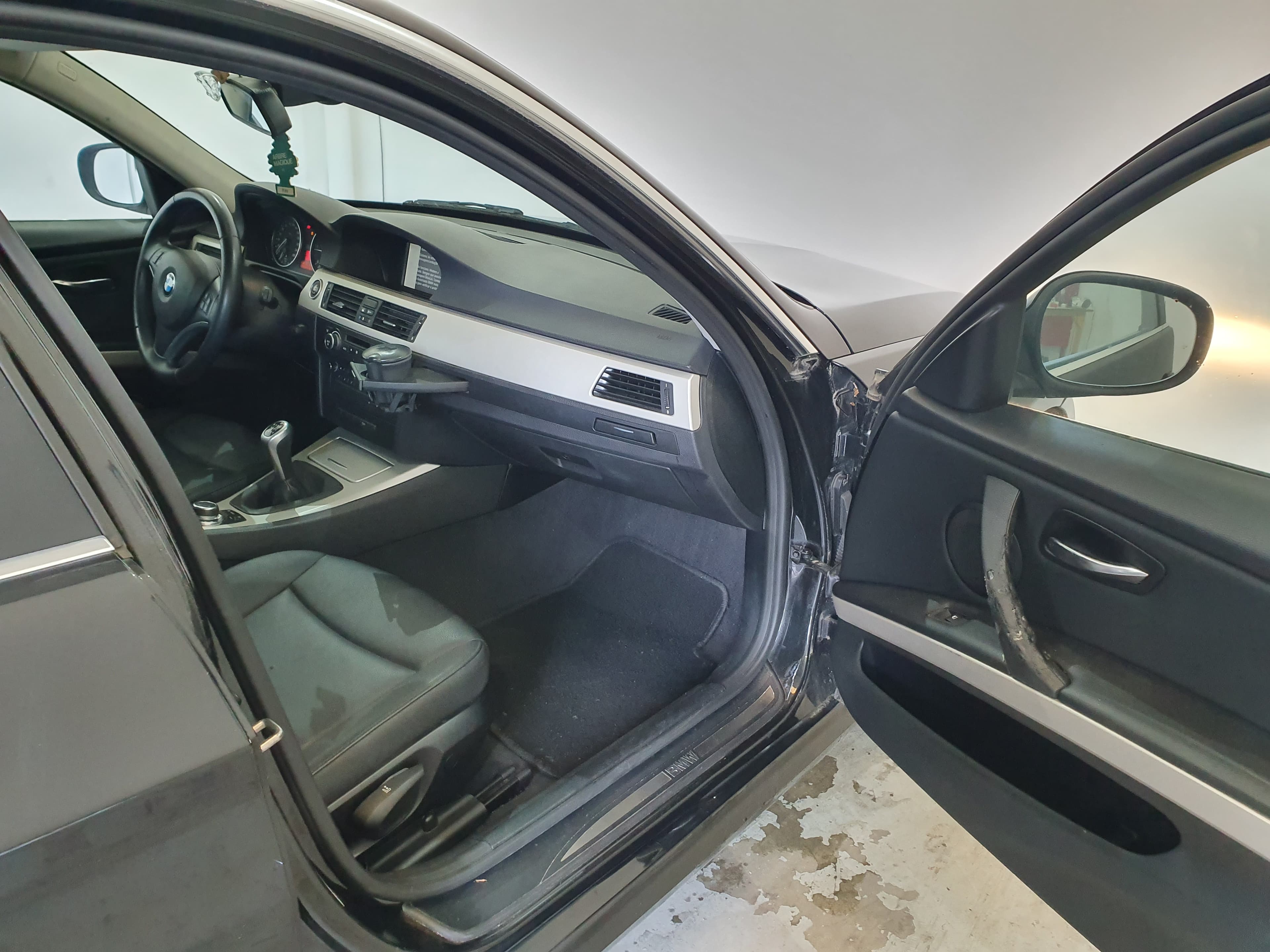 BMW 320 D · Ano 2011 — imagen 27