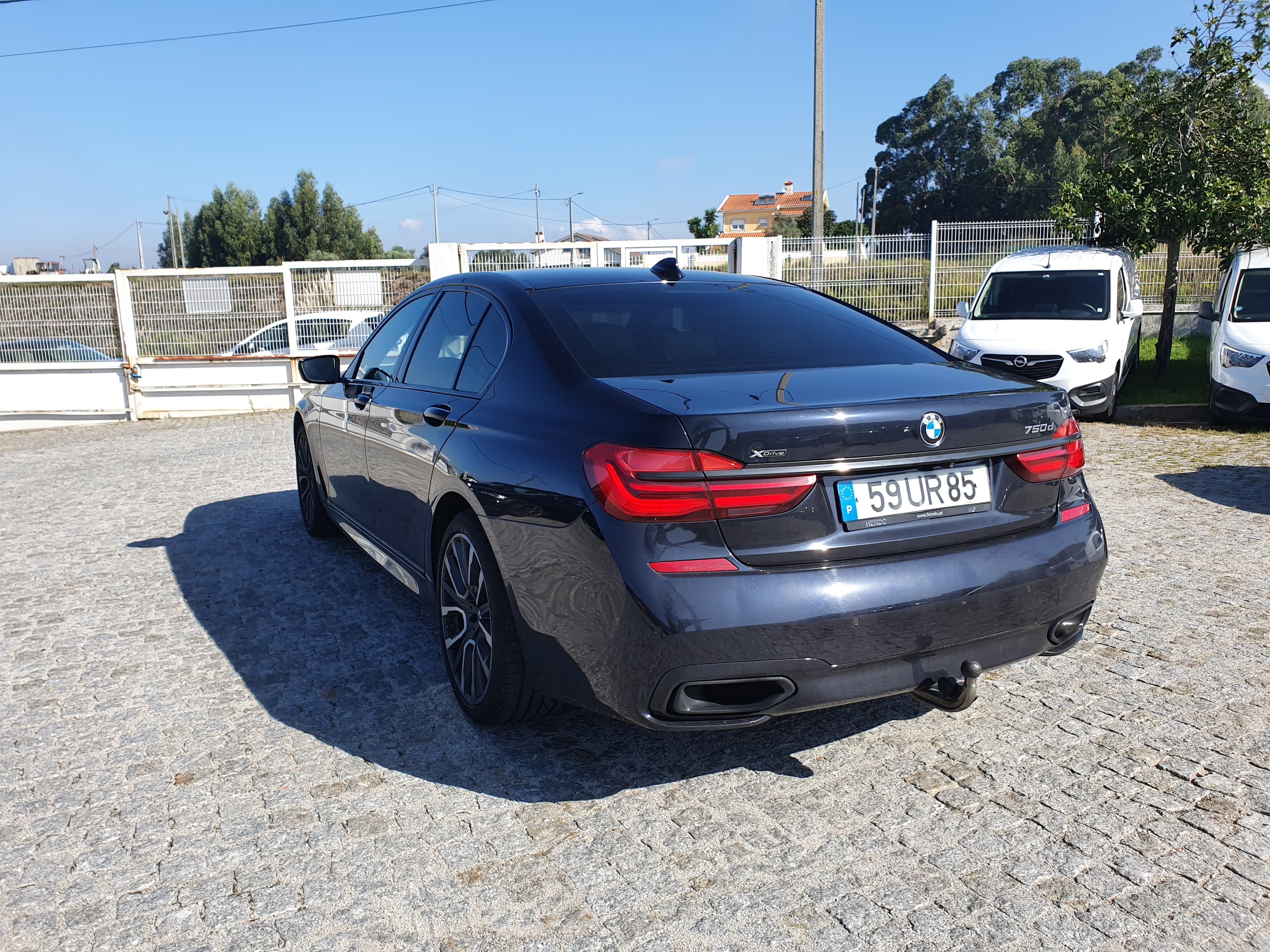 BMW 750 D Xdrive · Ano 2016 — imagen 6
