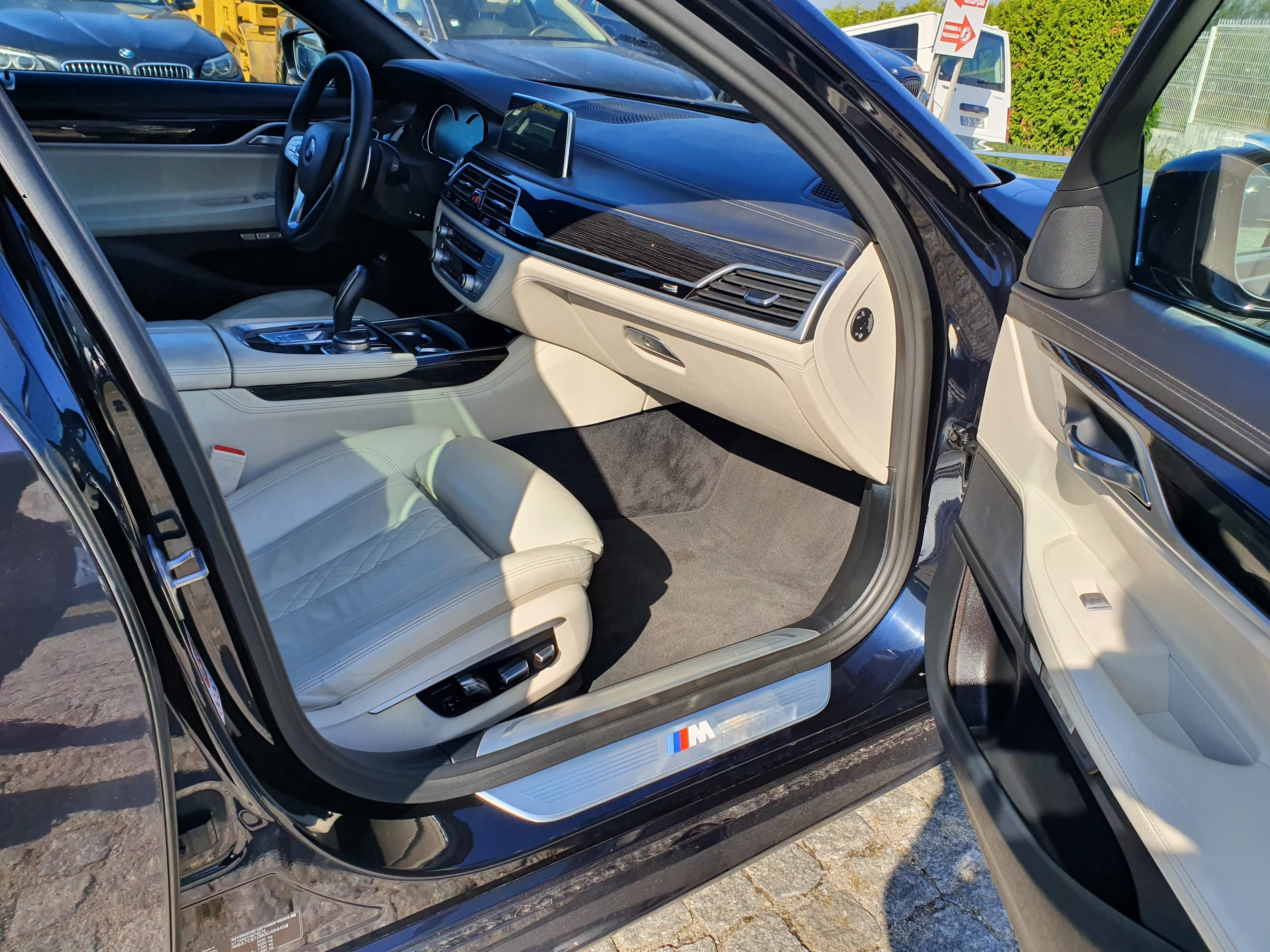 BMW 750 D Xdrive · Ano 2016 — imagen 18