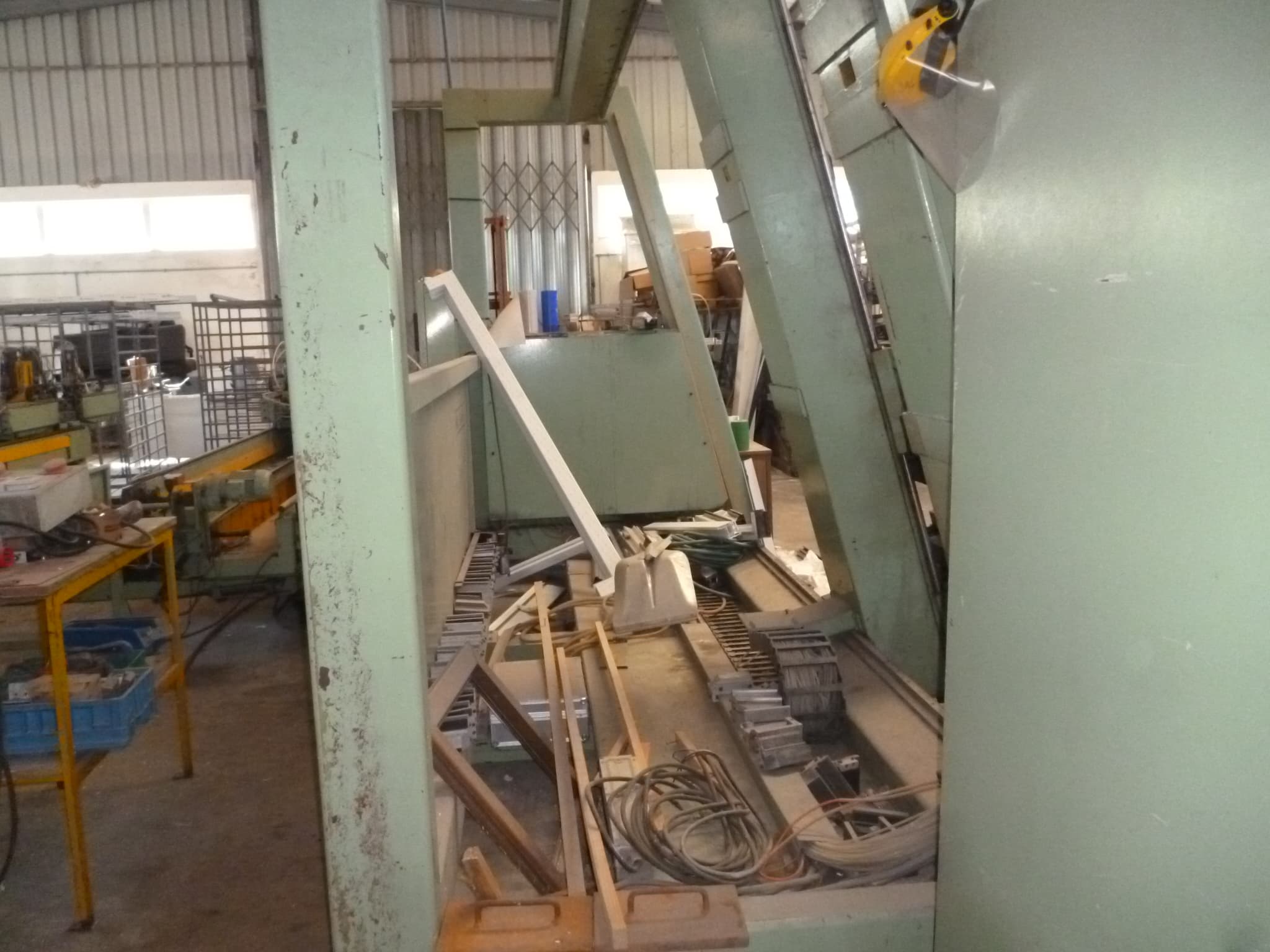 Máquina vertical de soldar — imagem 5