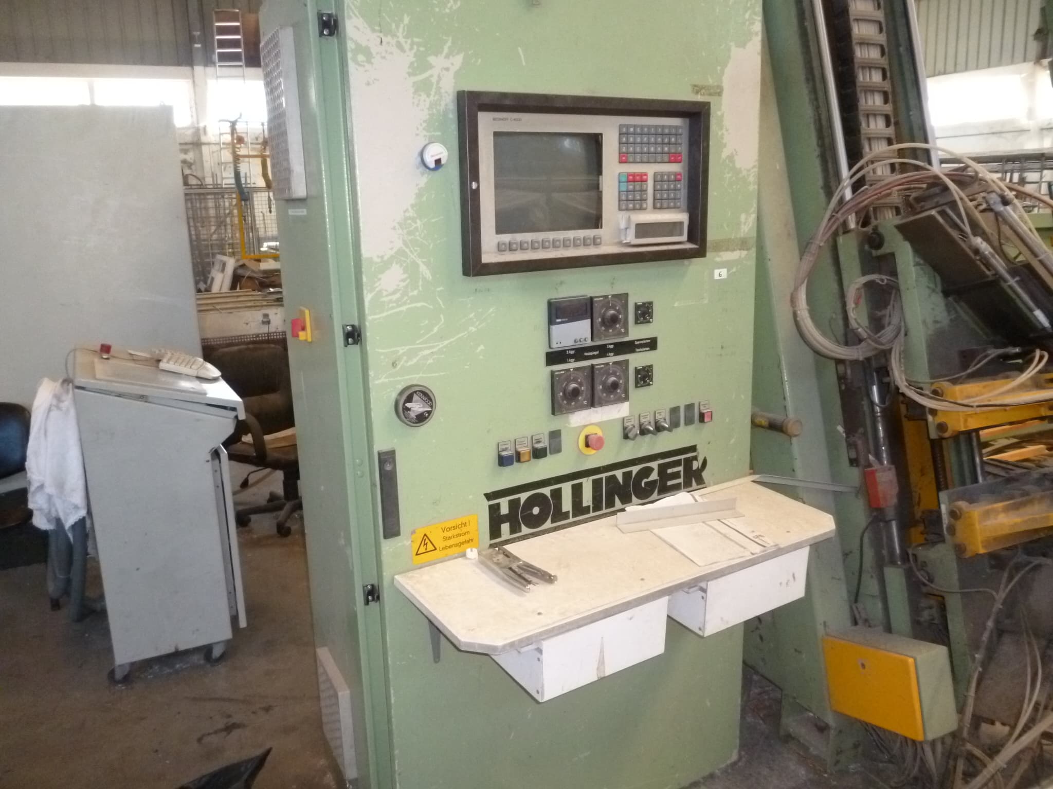 Máquina vertical de soldar — imagem 4