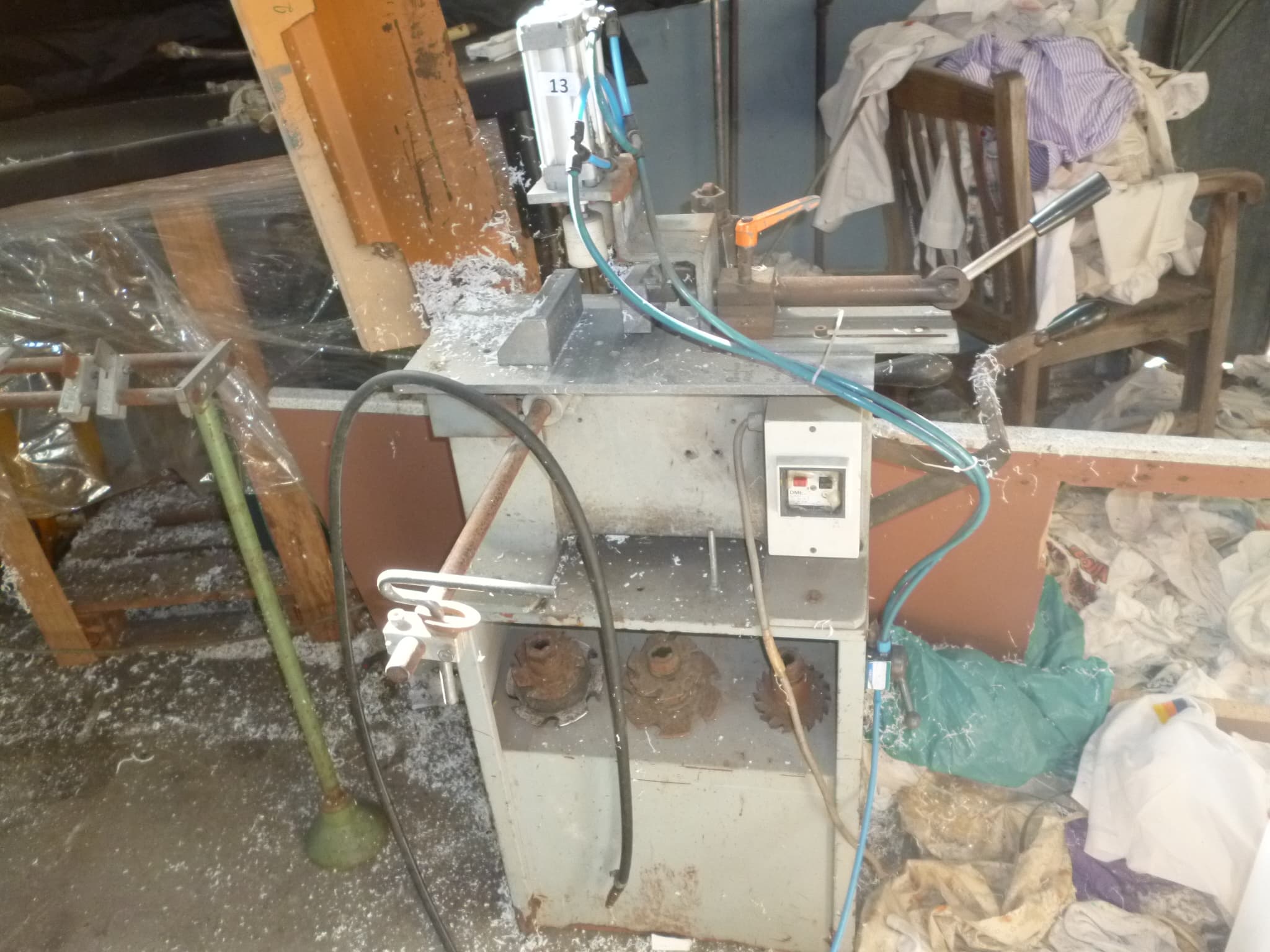 Tupia + Máquina de furar + Máquina de aparafusar + Máquina de abrir rasgos — imagem 11