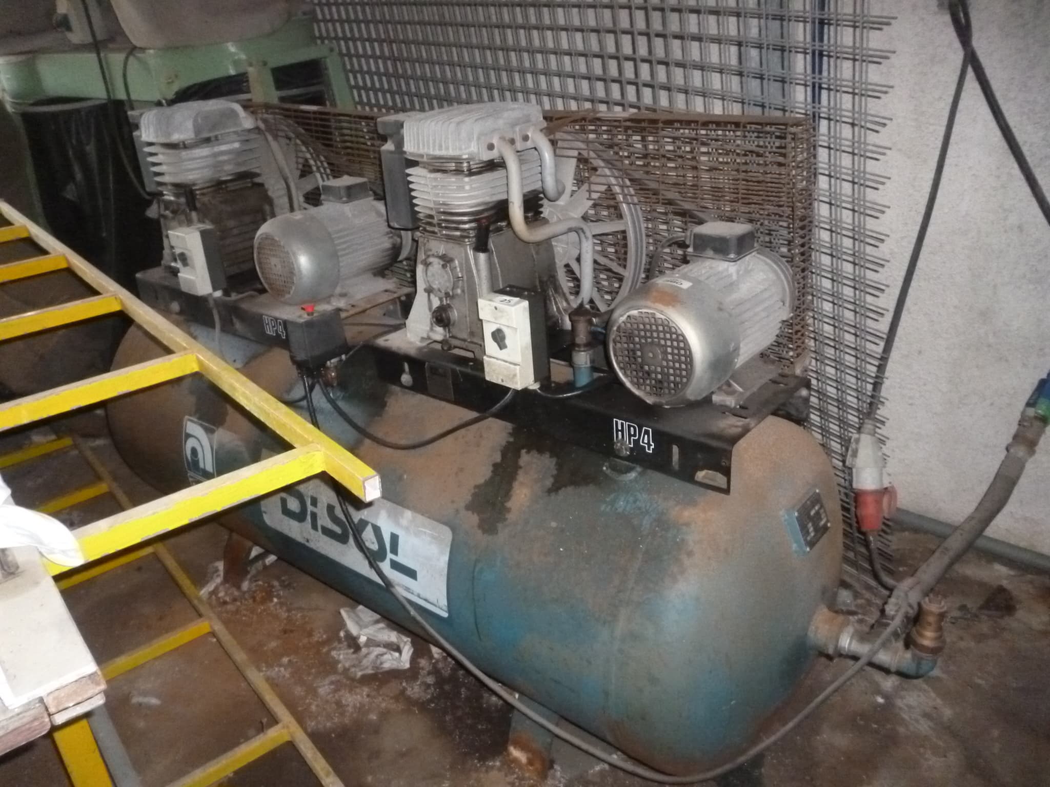 Compressor + Serrote de fita + Equipamentos Diversos — imagem 8