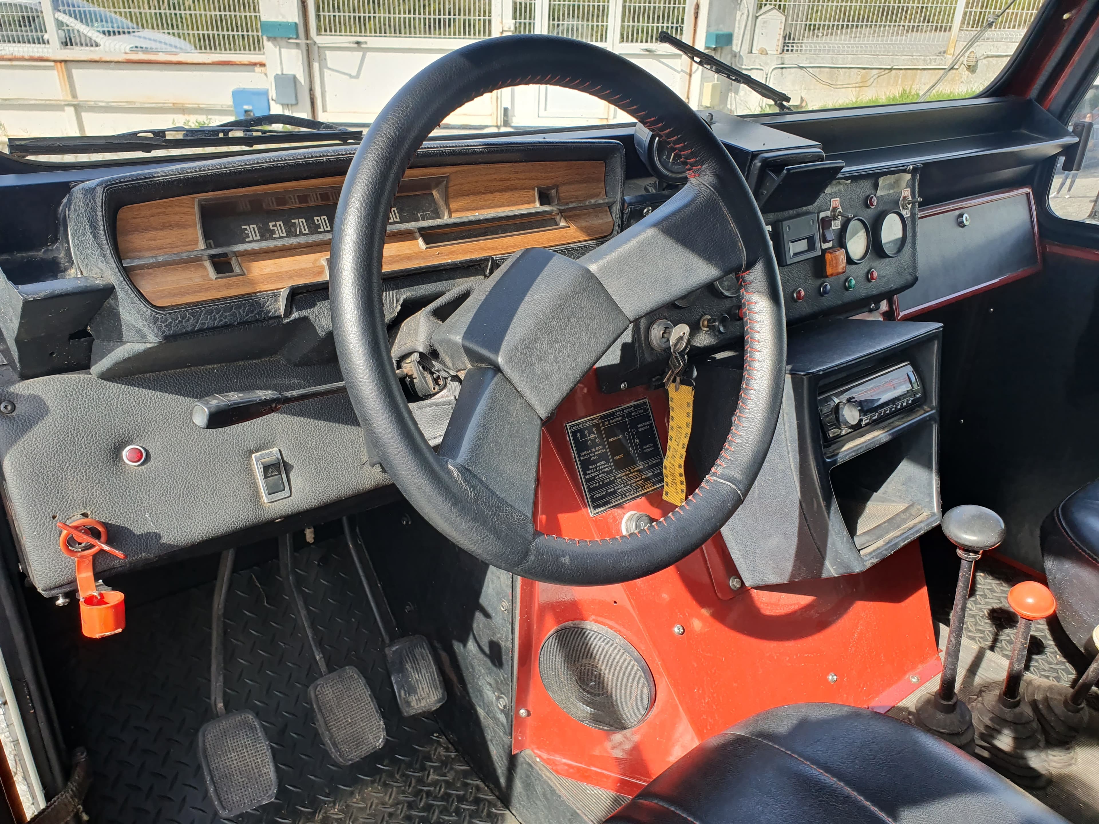 UMM 4x4 · Ano 1984 — imagem 26