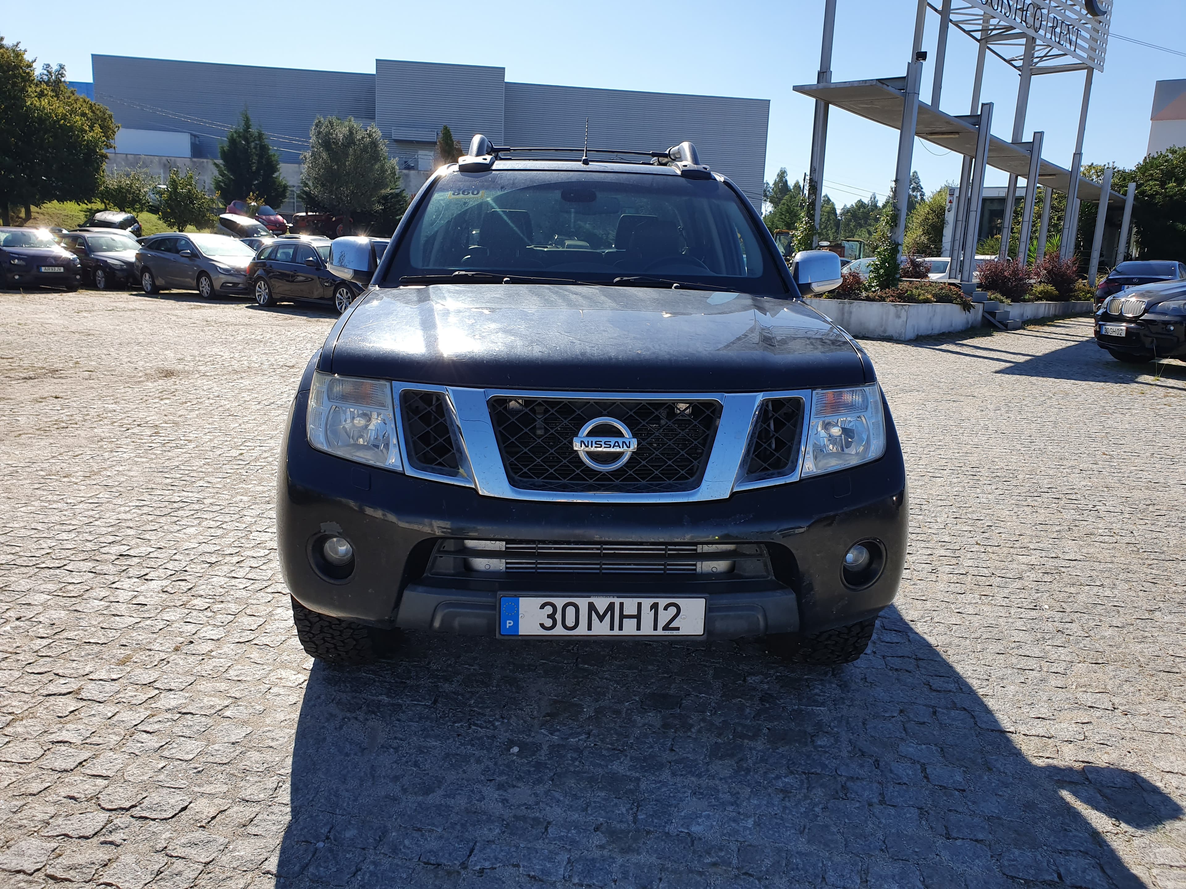 LEILÃO SUSPENSO · Nissan Navarra 3000 V6 · Ano 2011 — imagen 3