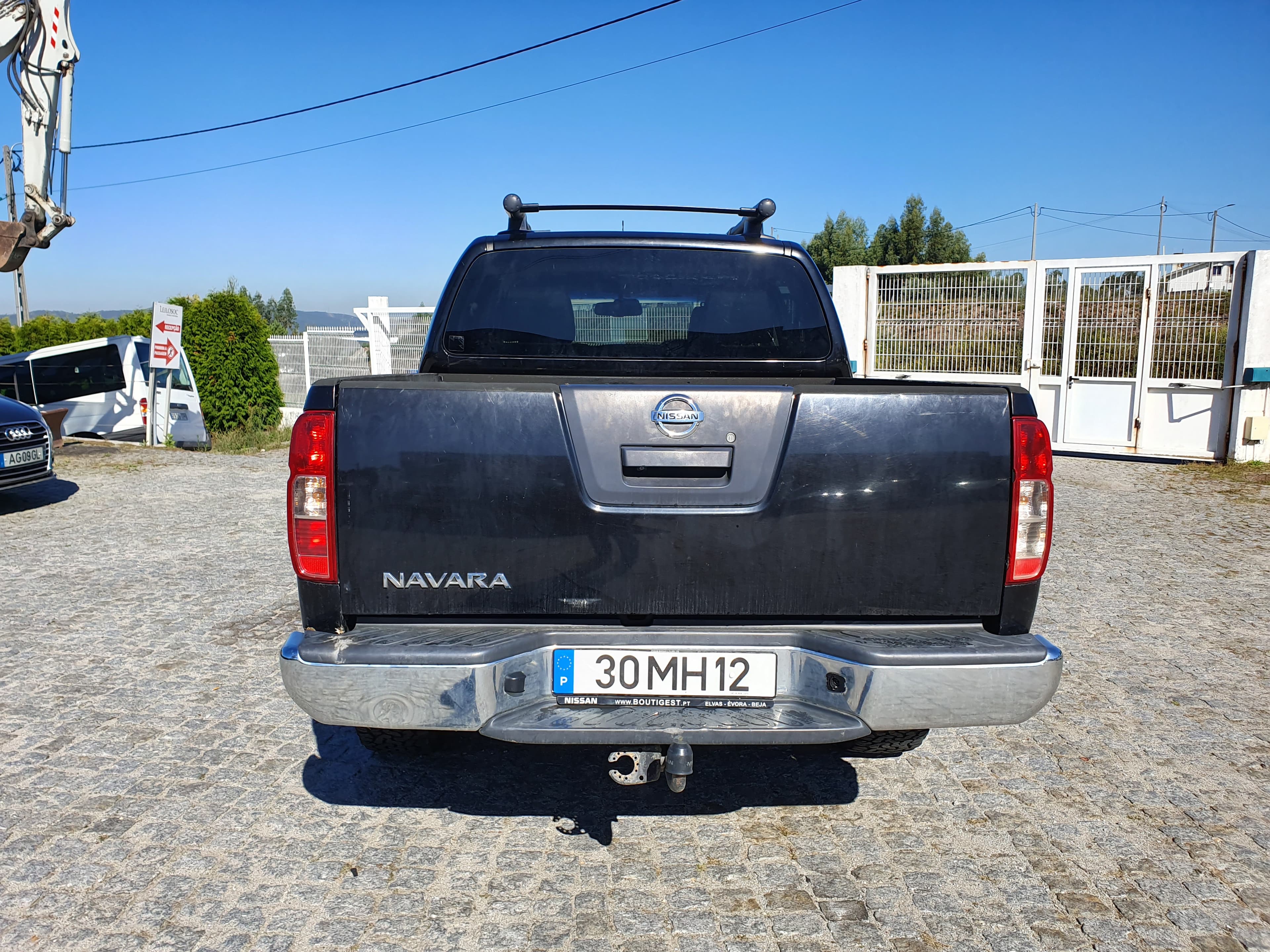 LEILÃO SUSPENSO · Nissan Navarra 3000 V6 · Ano 2011 — imagen 5