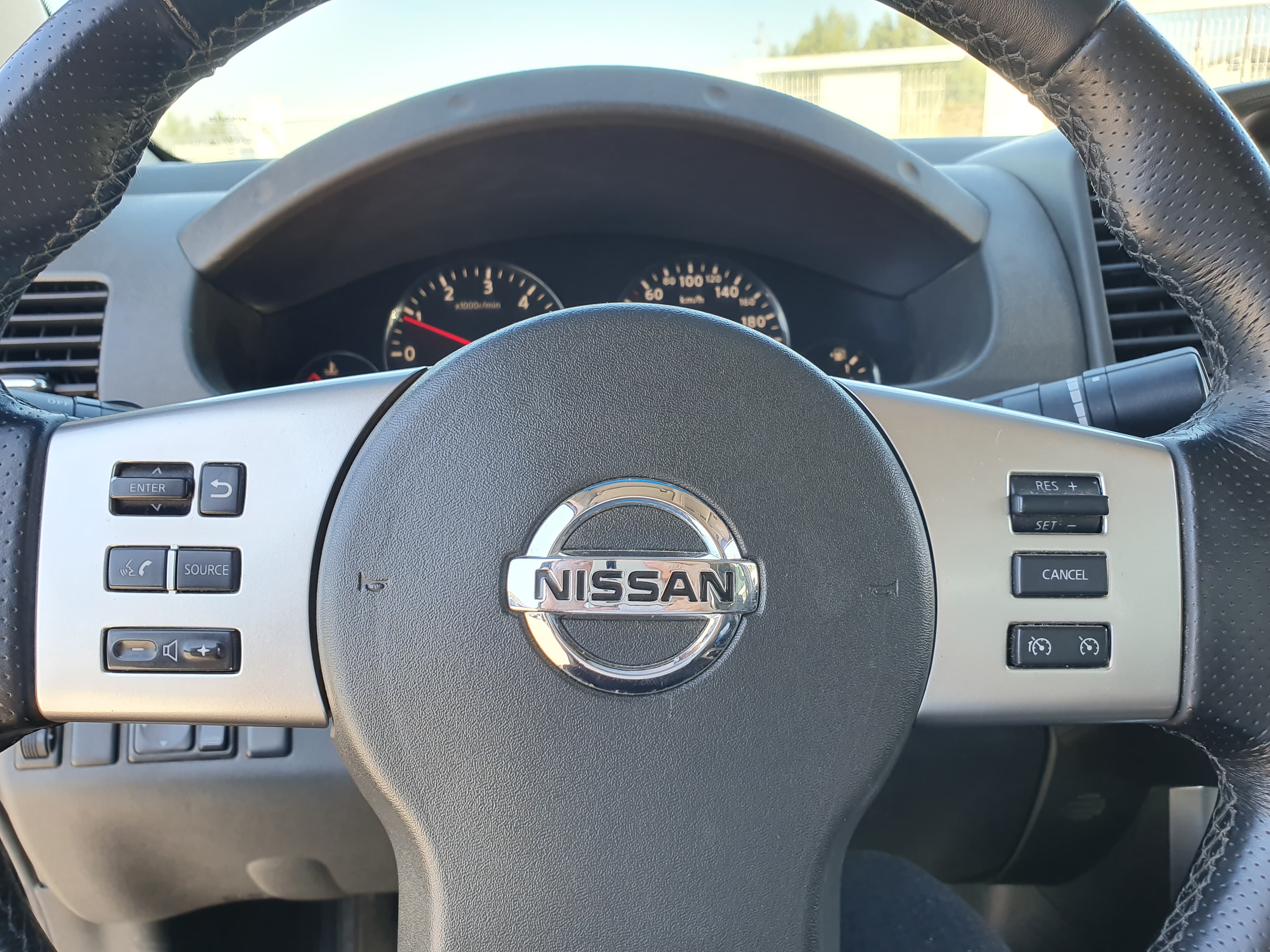 LEILÃO SUSPENSO · Nissan Navarra 3000 V6 · Ano 2011 — imagen 38