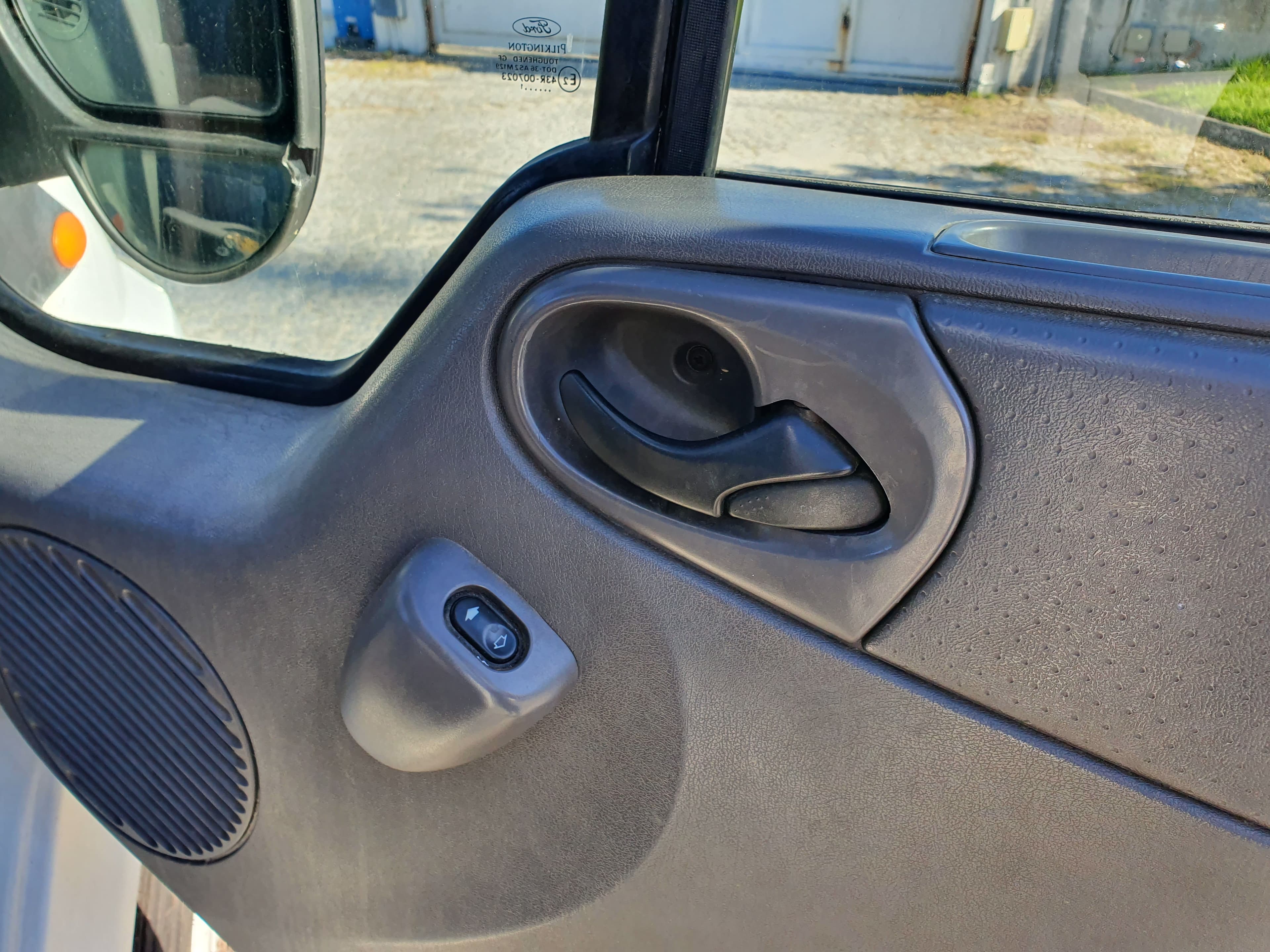 Ford Transit — imagen 19
