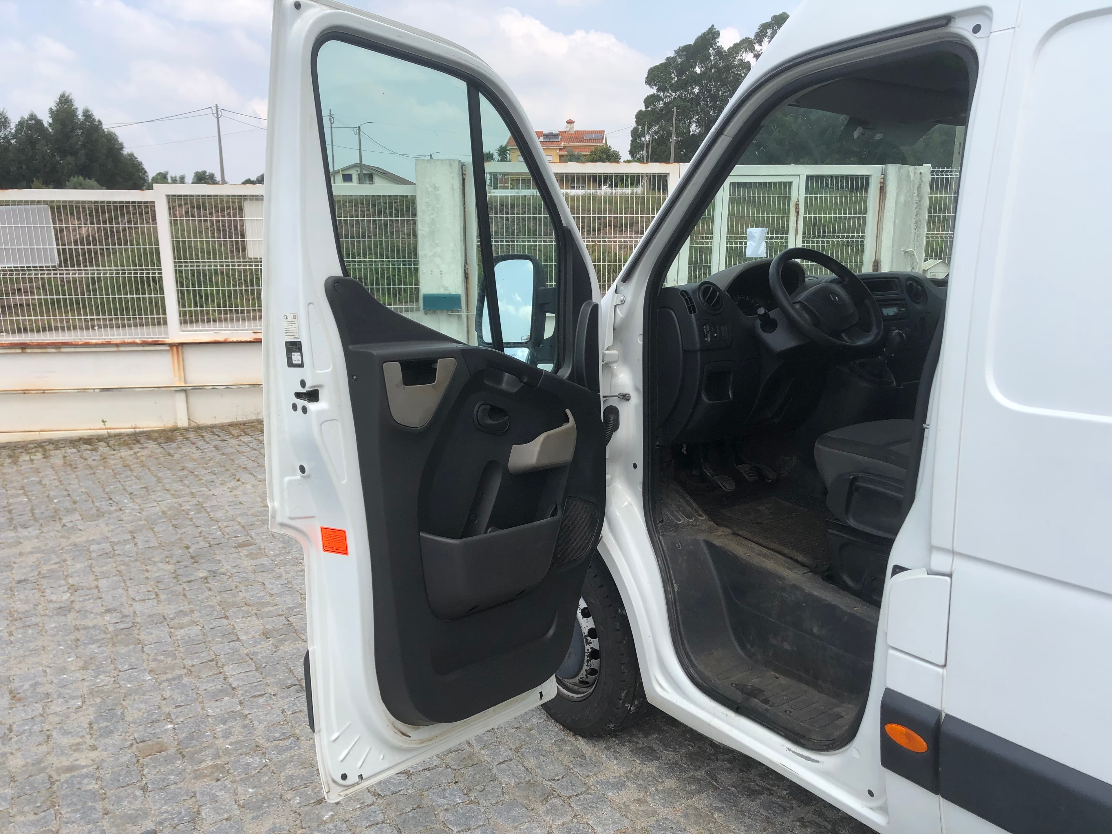Renault Master · Ano 2014 — imagen 26