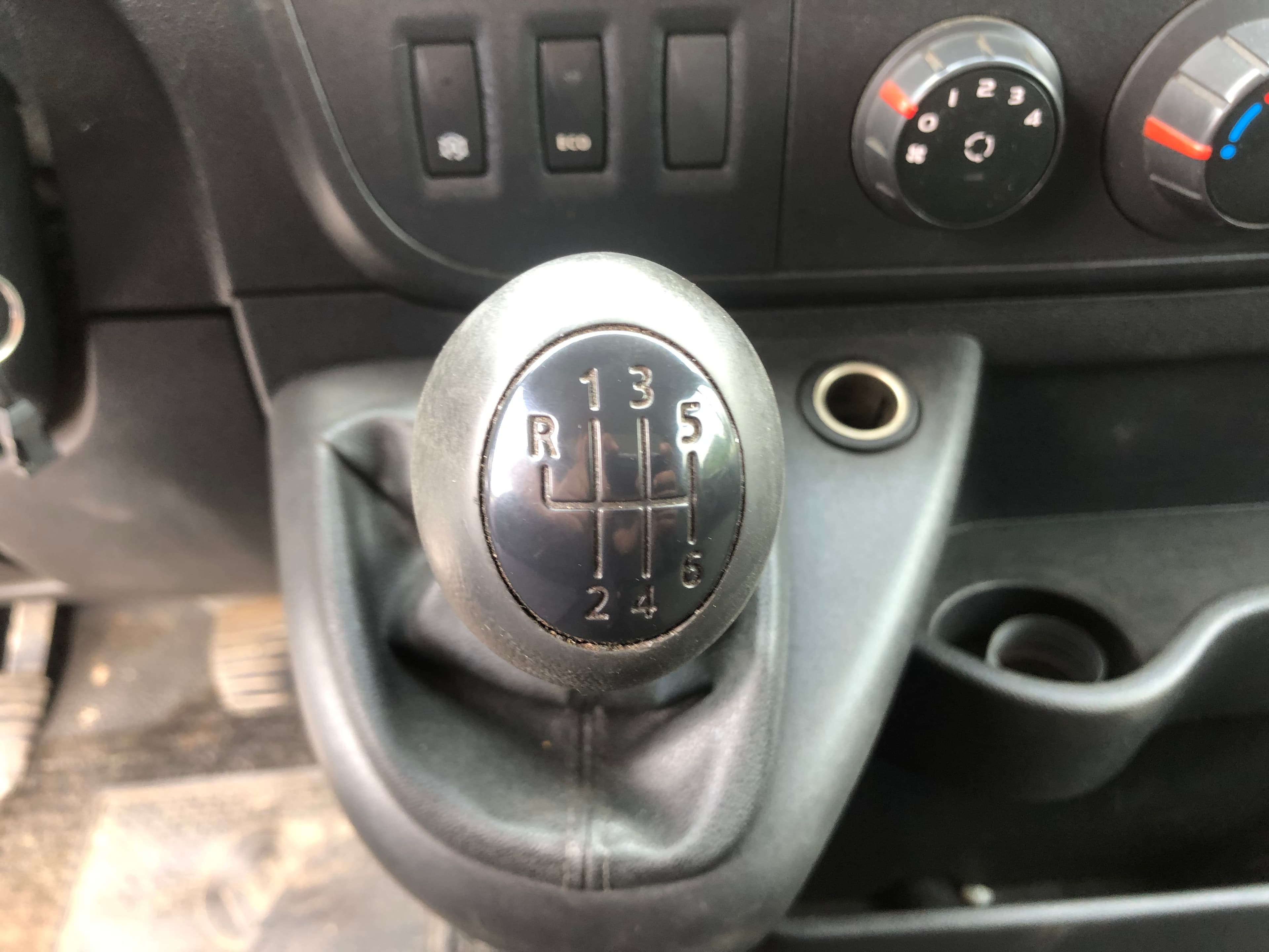 Renault Master · Ano 2014 — imagen 43