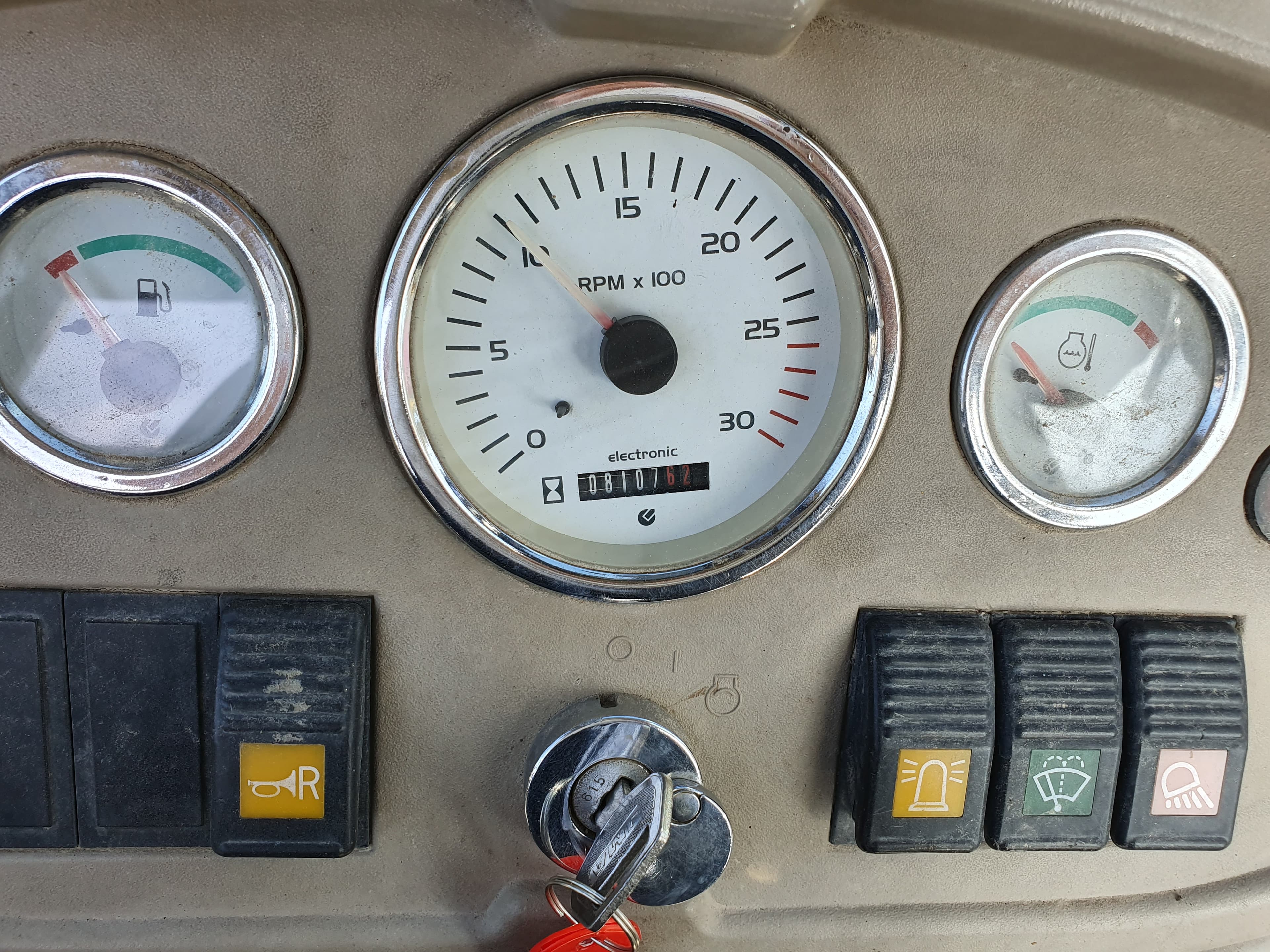 Retroescavadora Komatsu W93 R · Ano 2004 — imagem 15