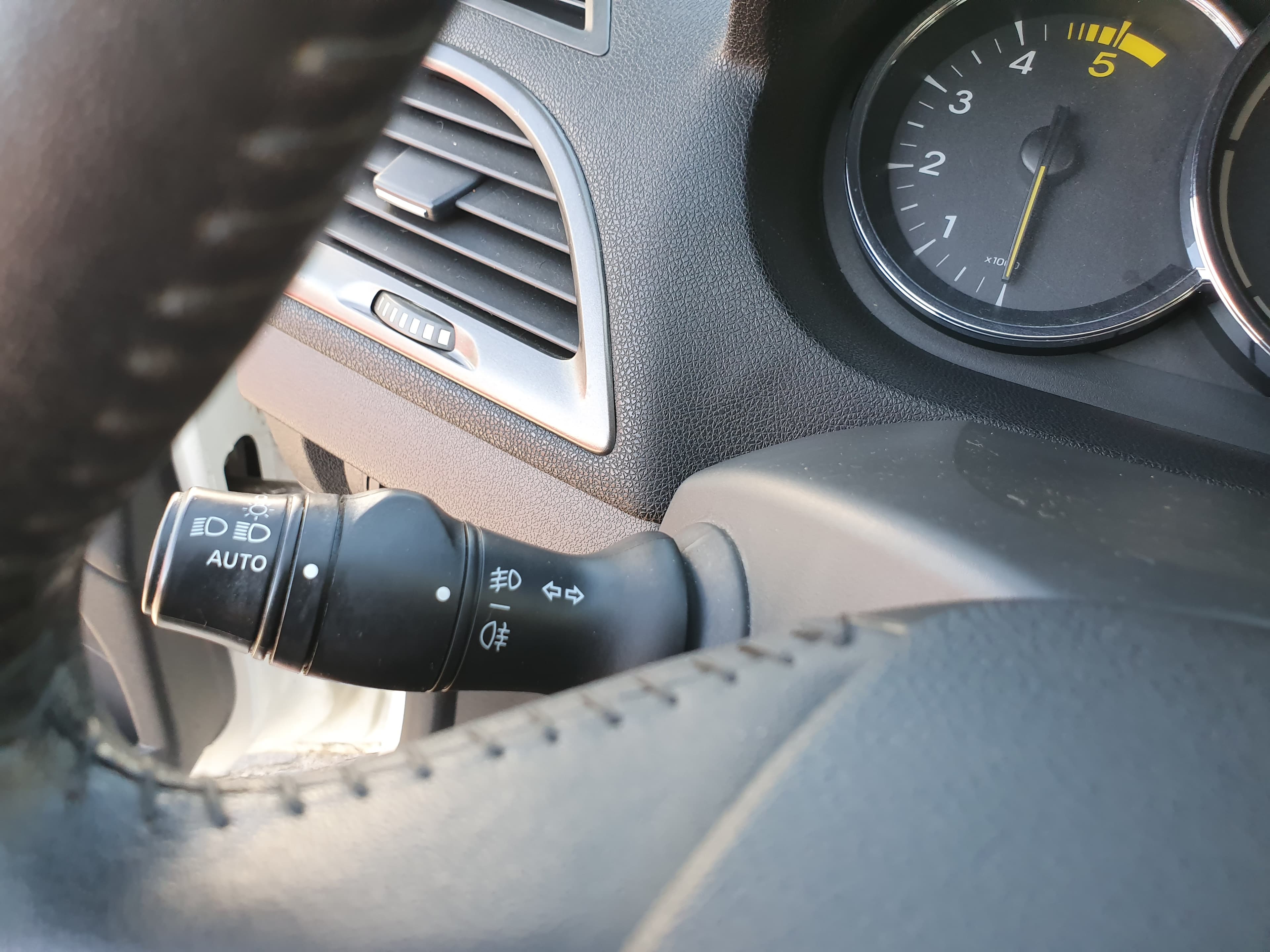 Renault Mégane · Ano 2013 — imagem 41