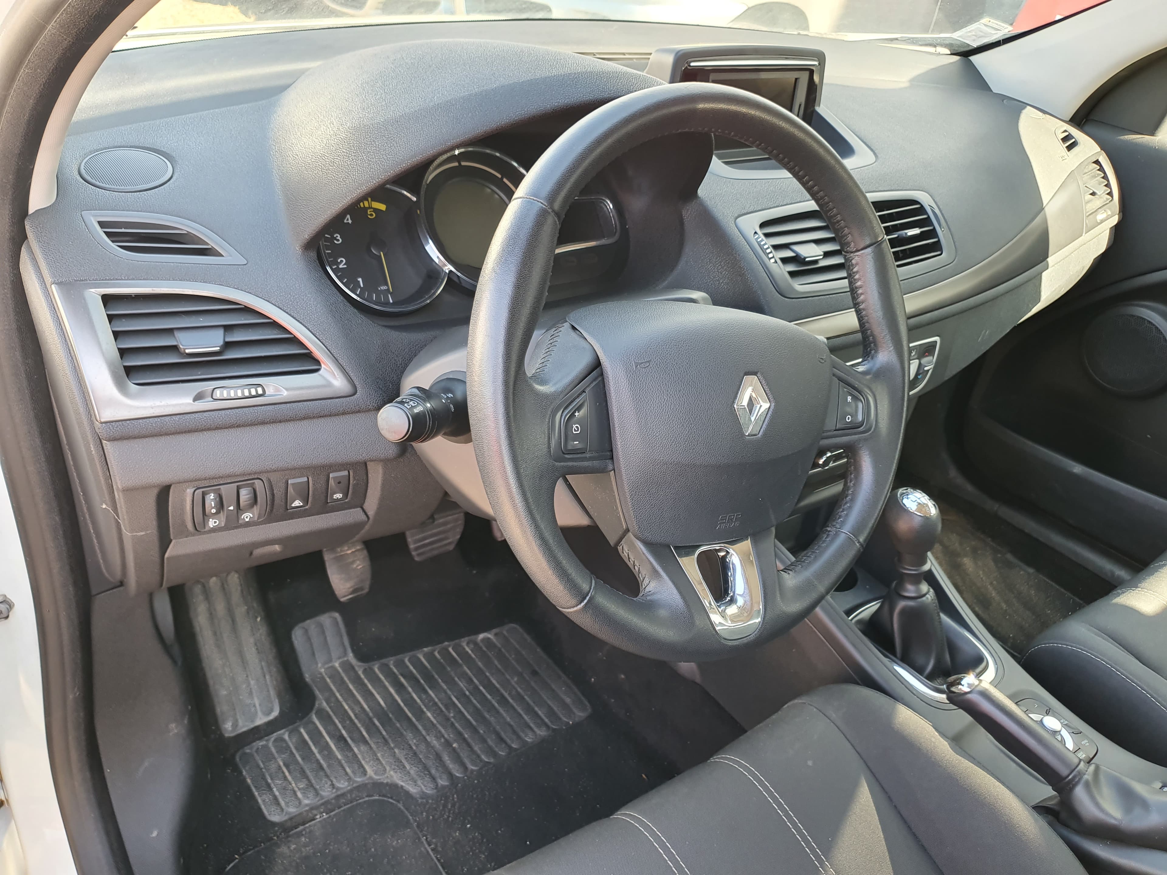 Renault Mégane · Ano 2013 — imagem 28