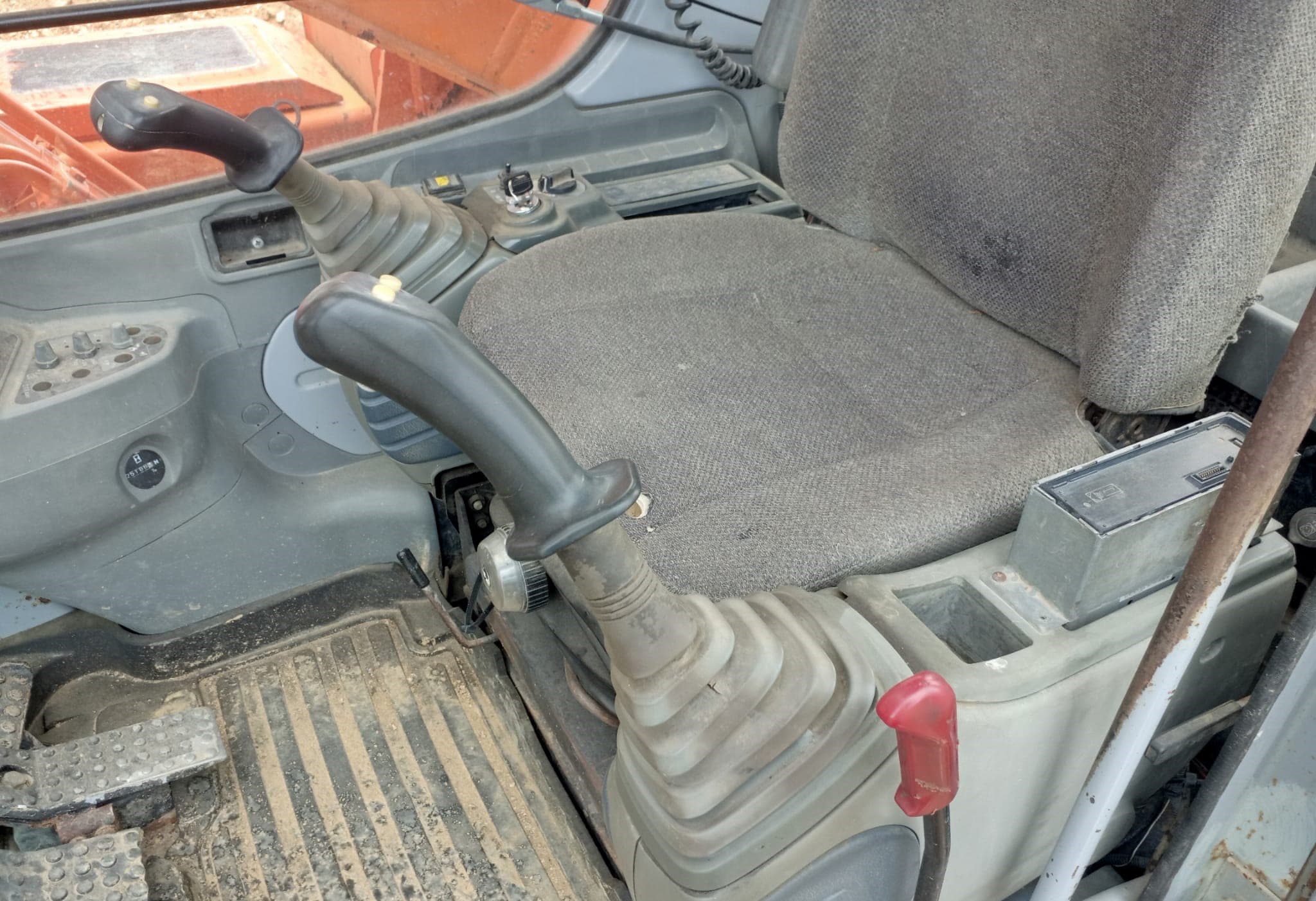 Escavadora FK EX 215 — imagem 5