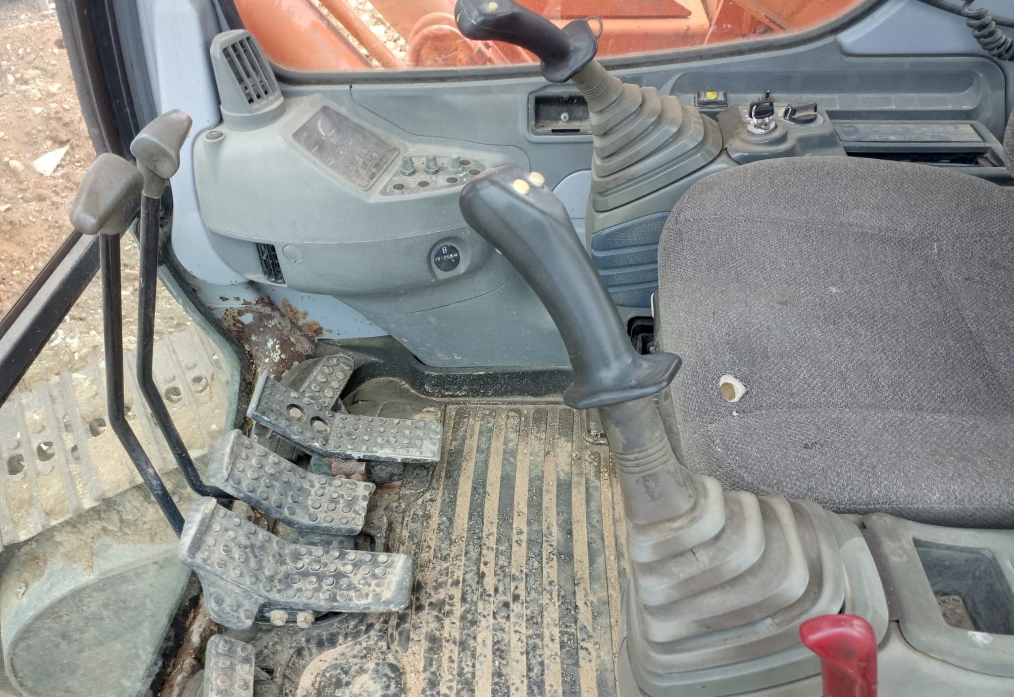 Escavadora FK EX 215 — imagem 6