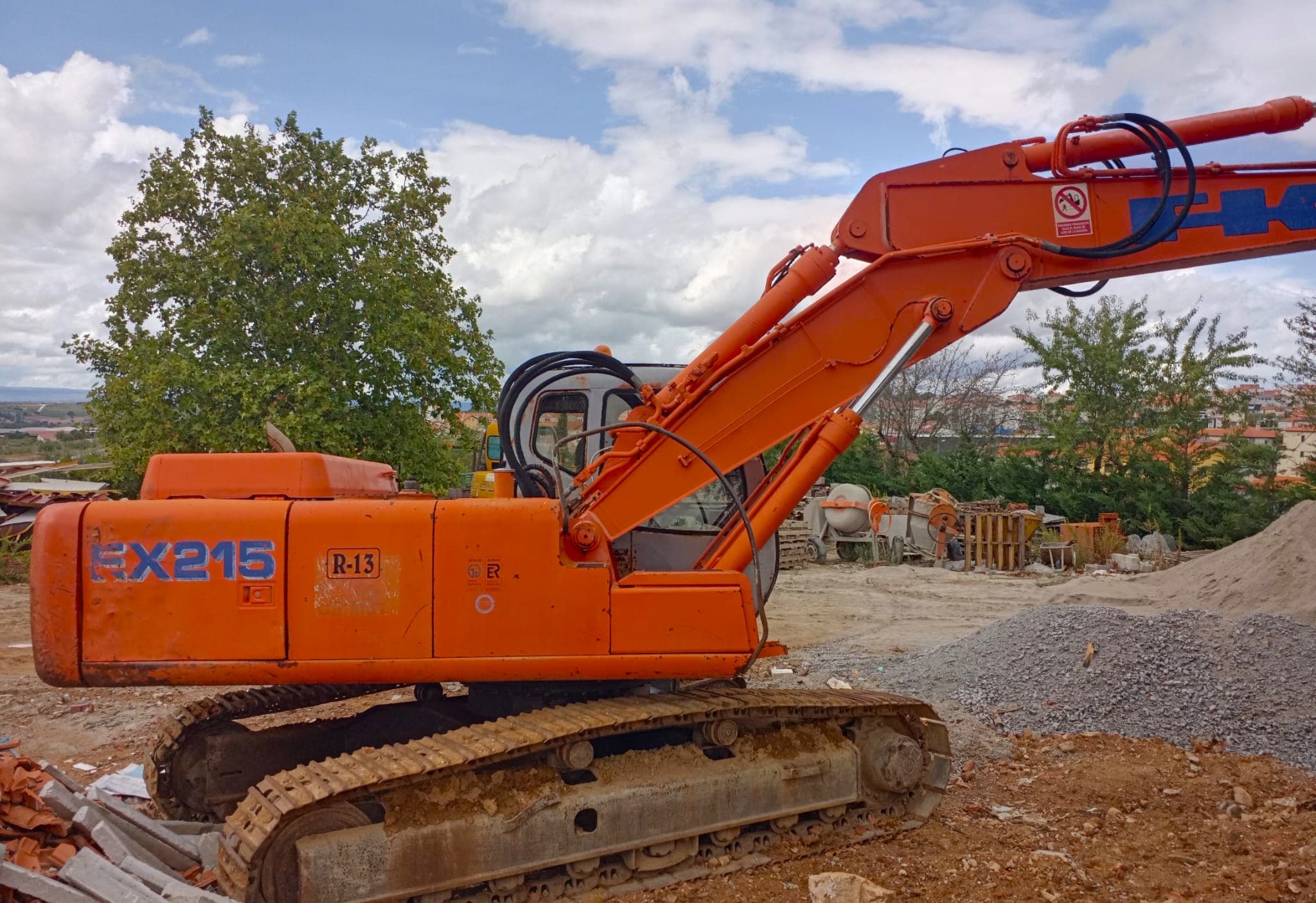 Escavadora FK EX 215 — imagem 2