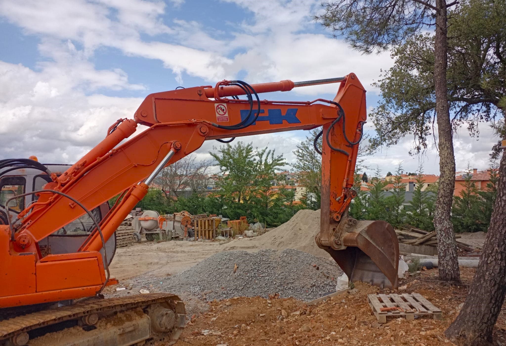 Escavadora FK EX 215 — imagem 3