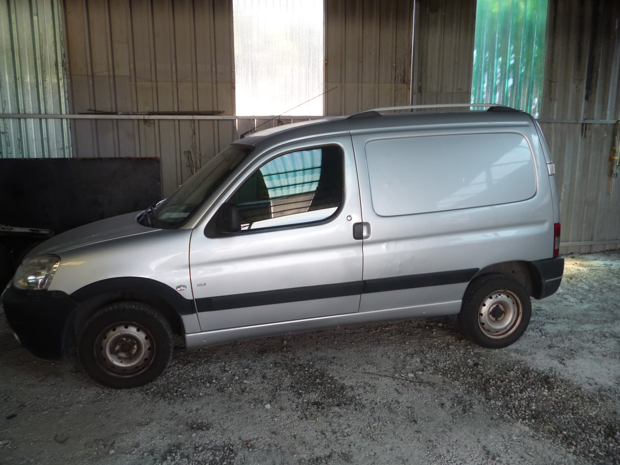Peugeot Partner — imagen 1
