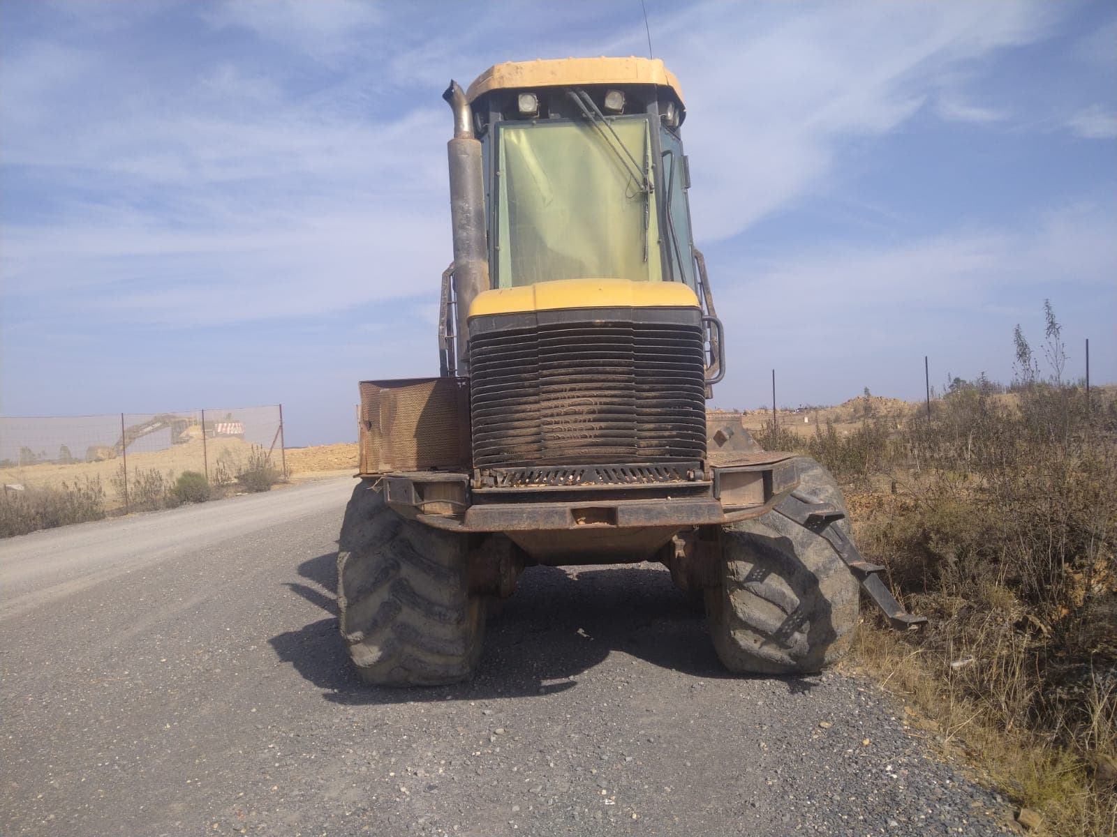 Escavadoras Volvo EC 220DL · Autocarregador florestal Ecolog 574C — image 17