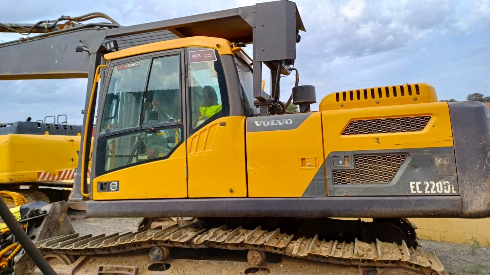 Escavadoras Volvo EC 220DL · Autocarregador florestal Ecolog 574C — image 6