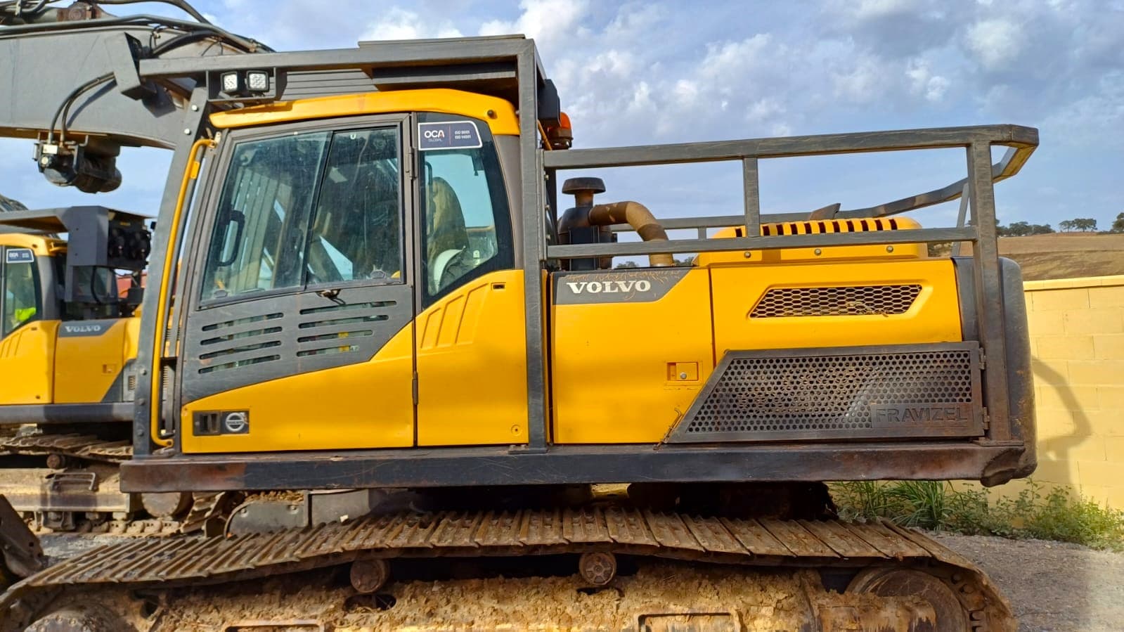 Escavadoras Volvo EC 220DL · Autocarregador florestal Ecolog 574C — image 10
