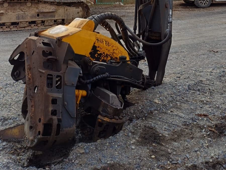 Escavadoras Volvo EC 220DL · Autocarregador florestal Ecolog 574C — image 13