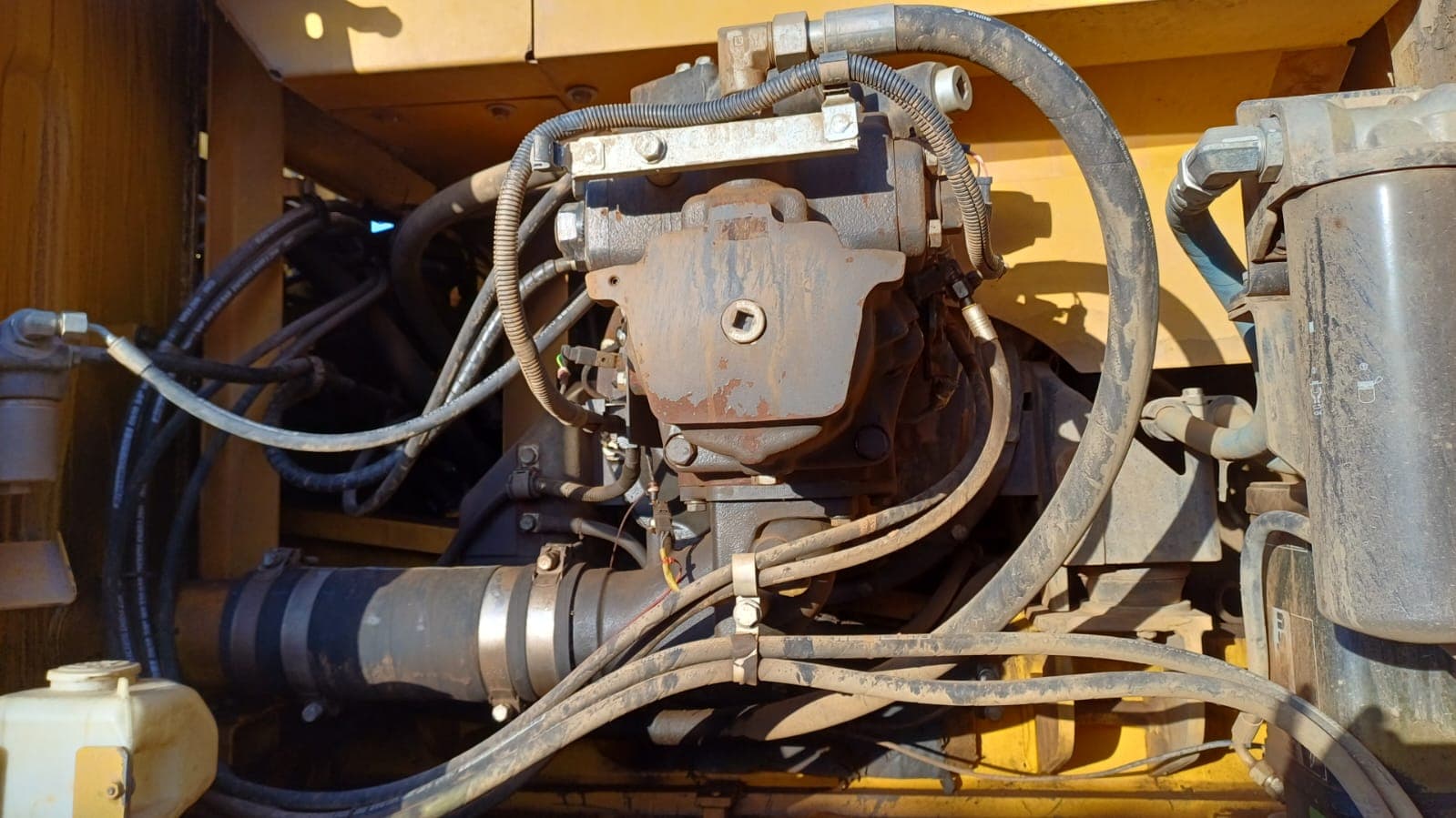 Giratória Komatsu PC 360 LC — image 5