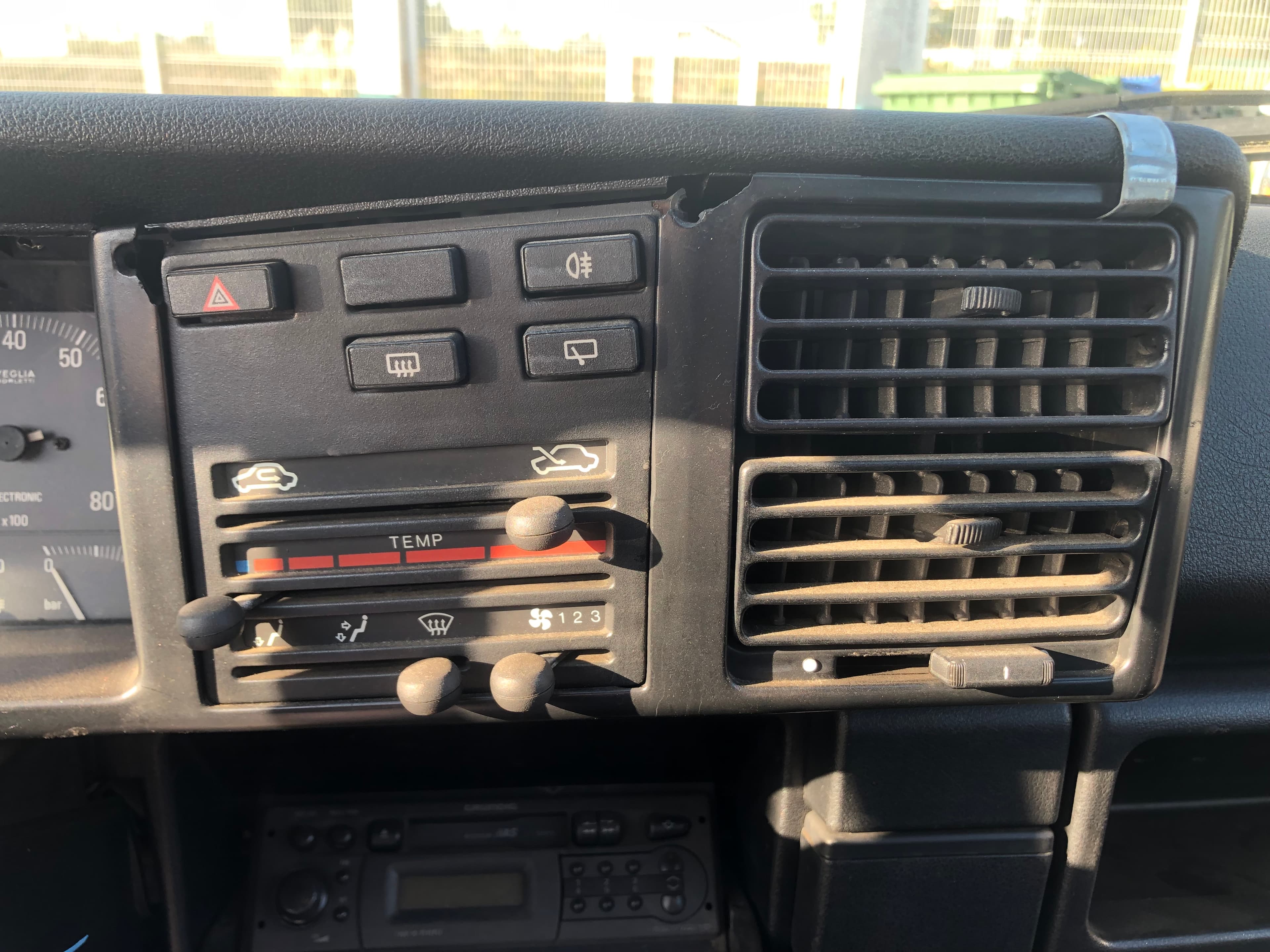 Lancia Y10 · Ano 1990 — image 22