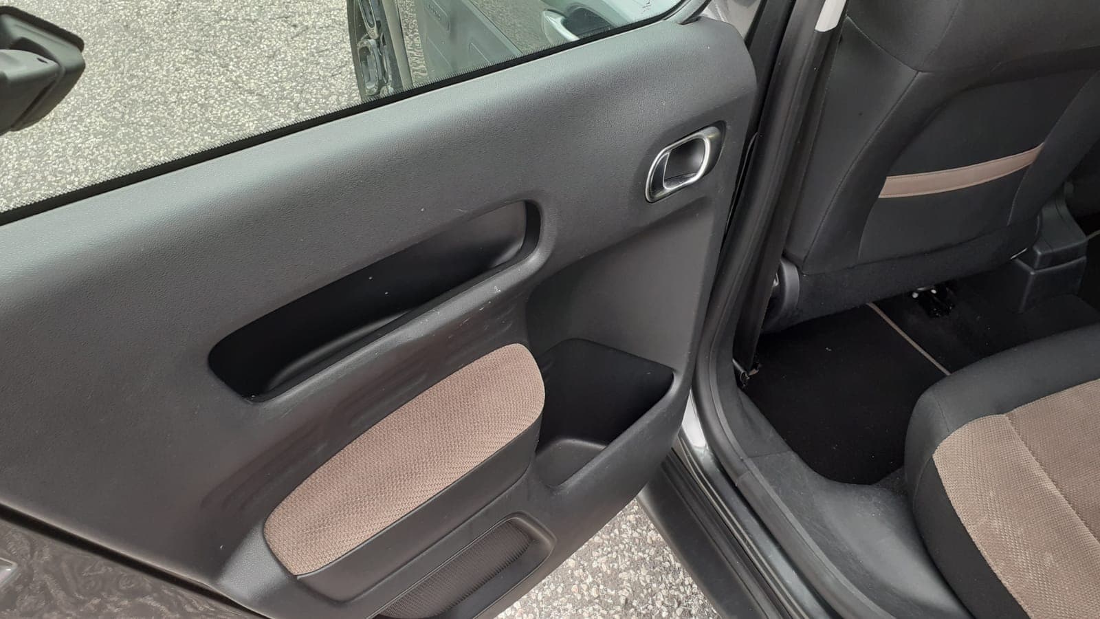 Citroën C4 Cactus · Ano 2015 — imagem 13