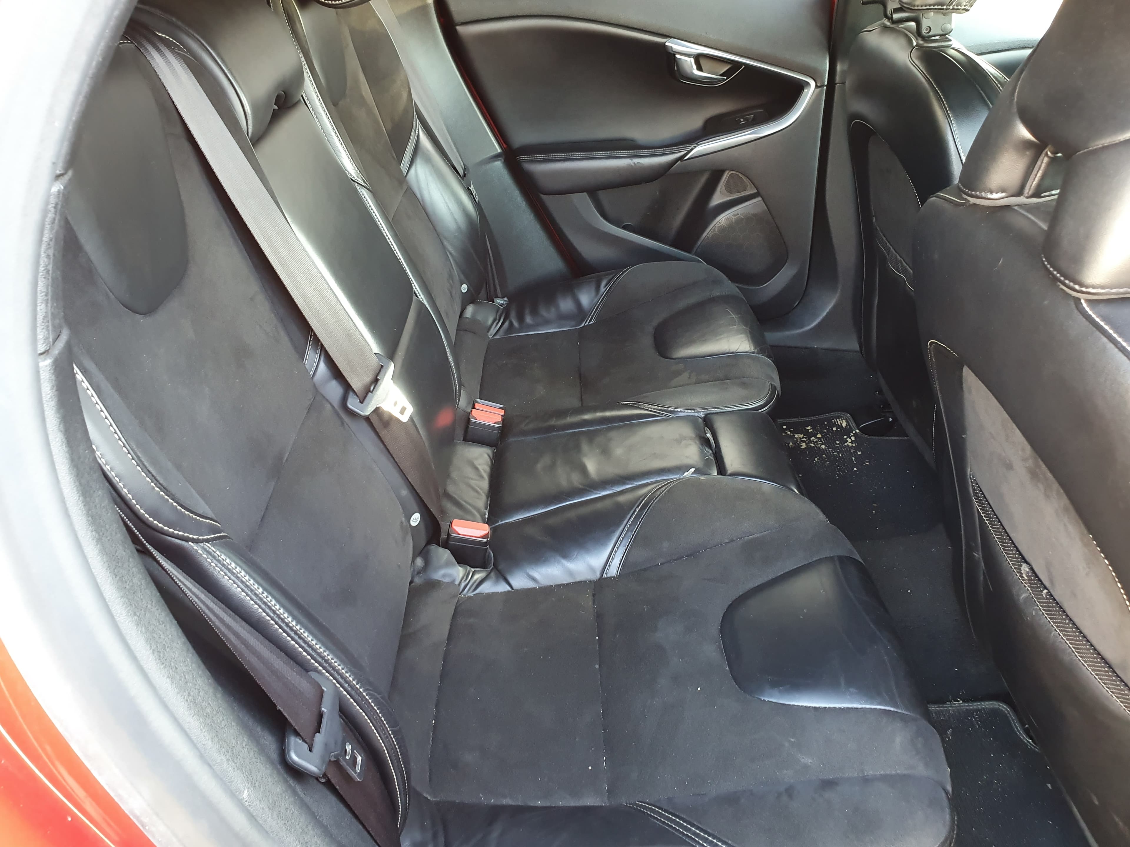 Volvo V40 · Ano 2013 — image 27