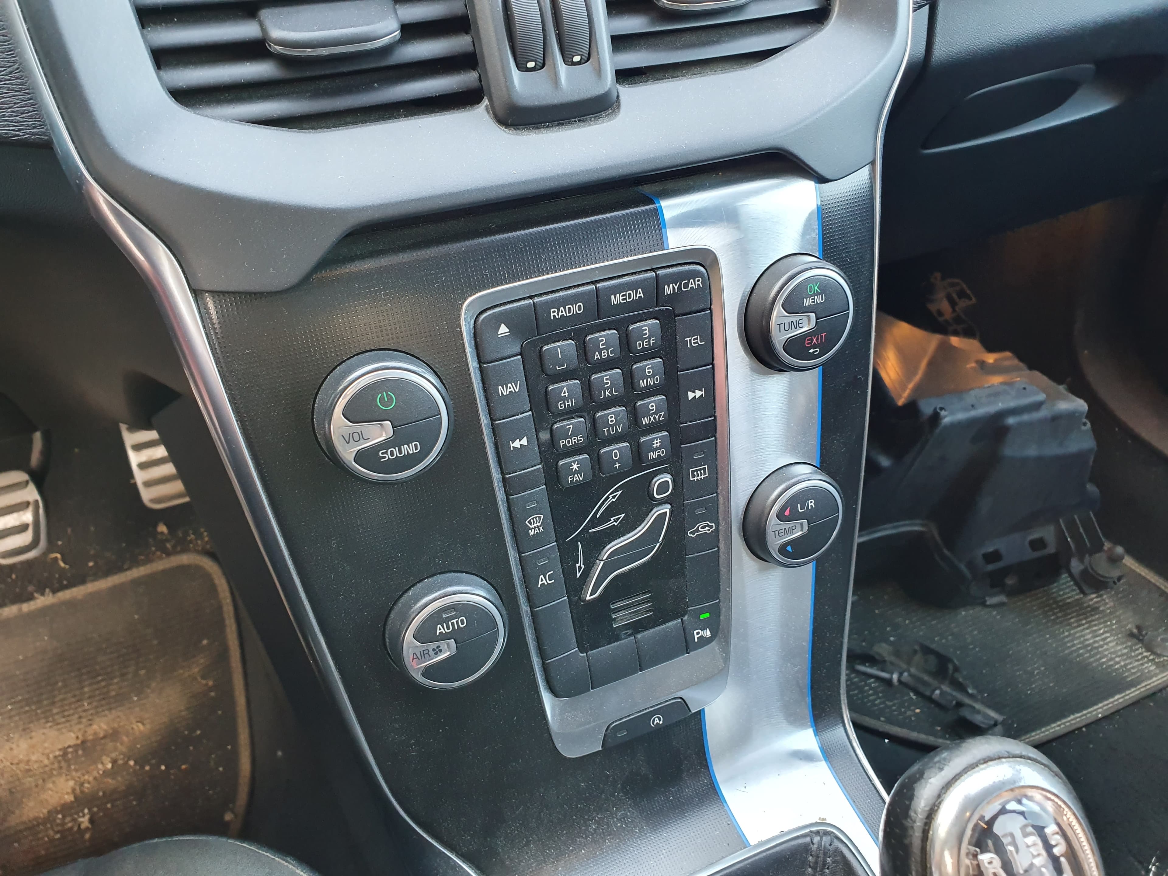 Volvo V40 · Ano 2013 — image 35