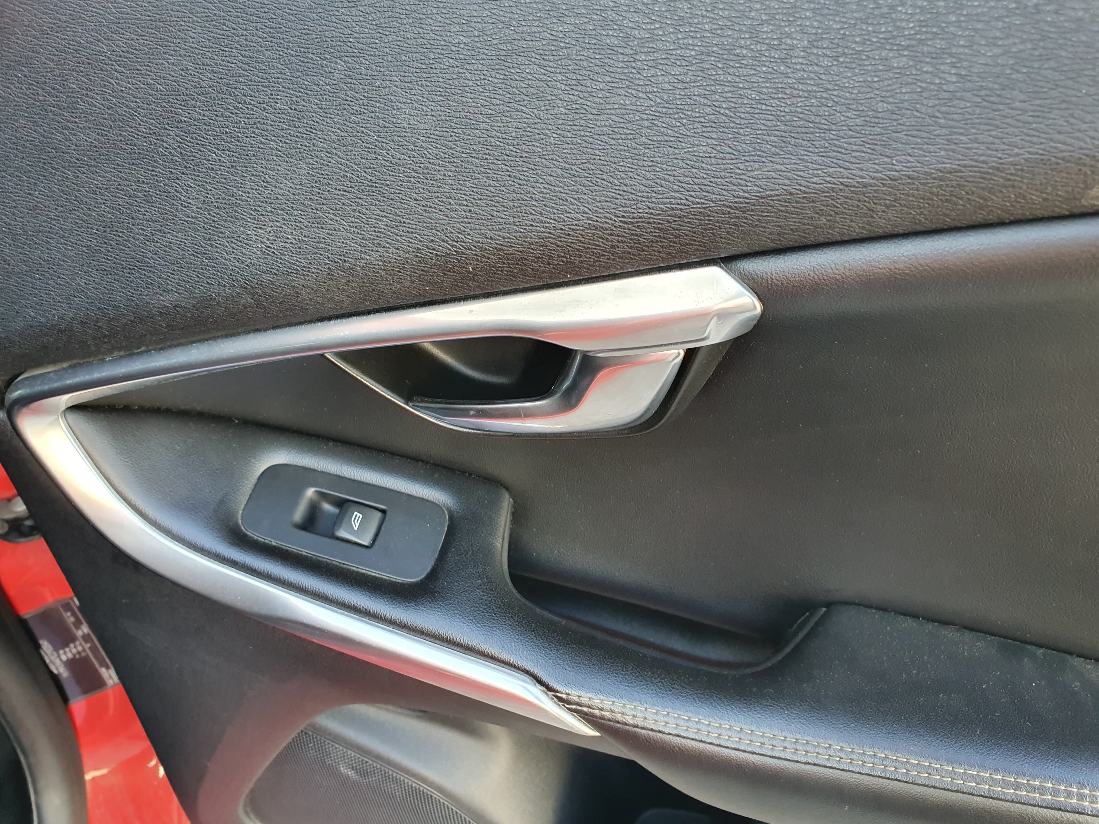 Volvo V40 · Ano 2013 — image 26