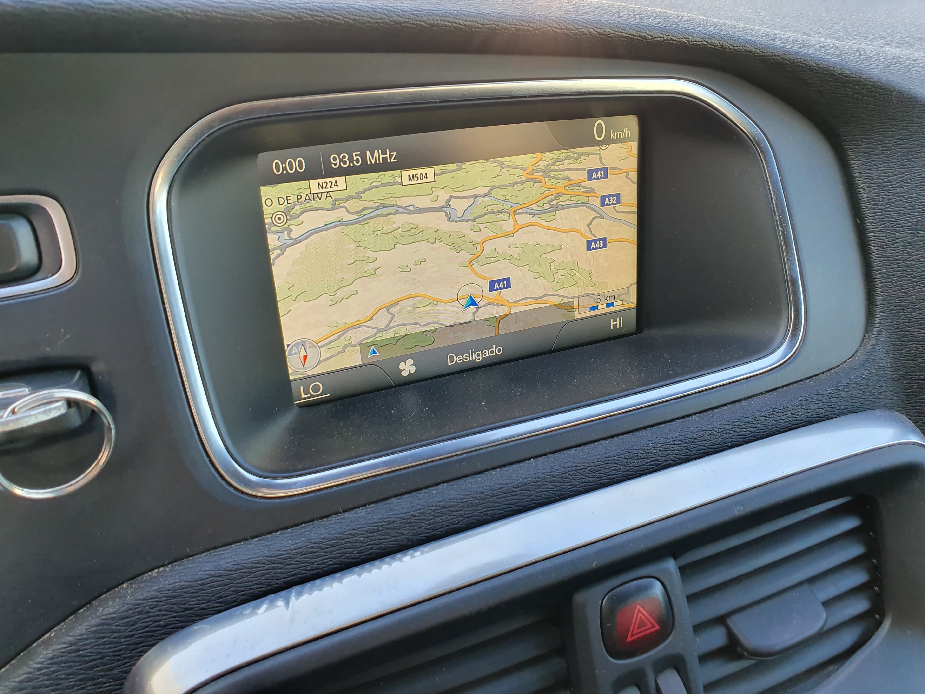 Volvo V40 · Ano 2013 — image 34