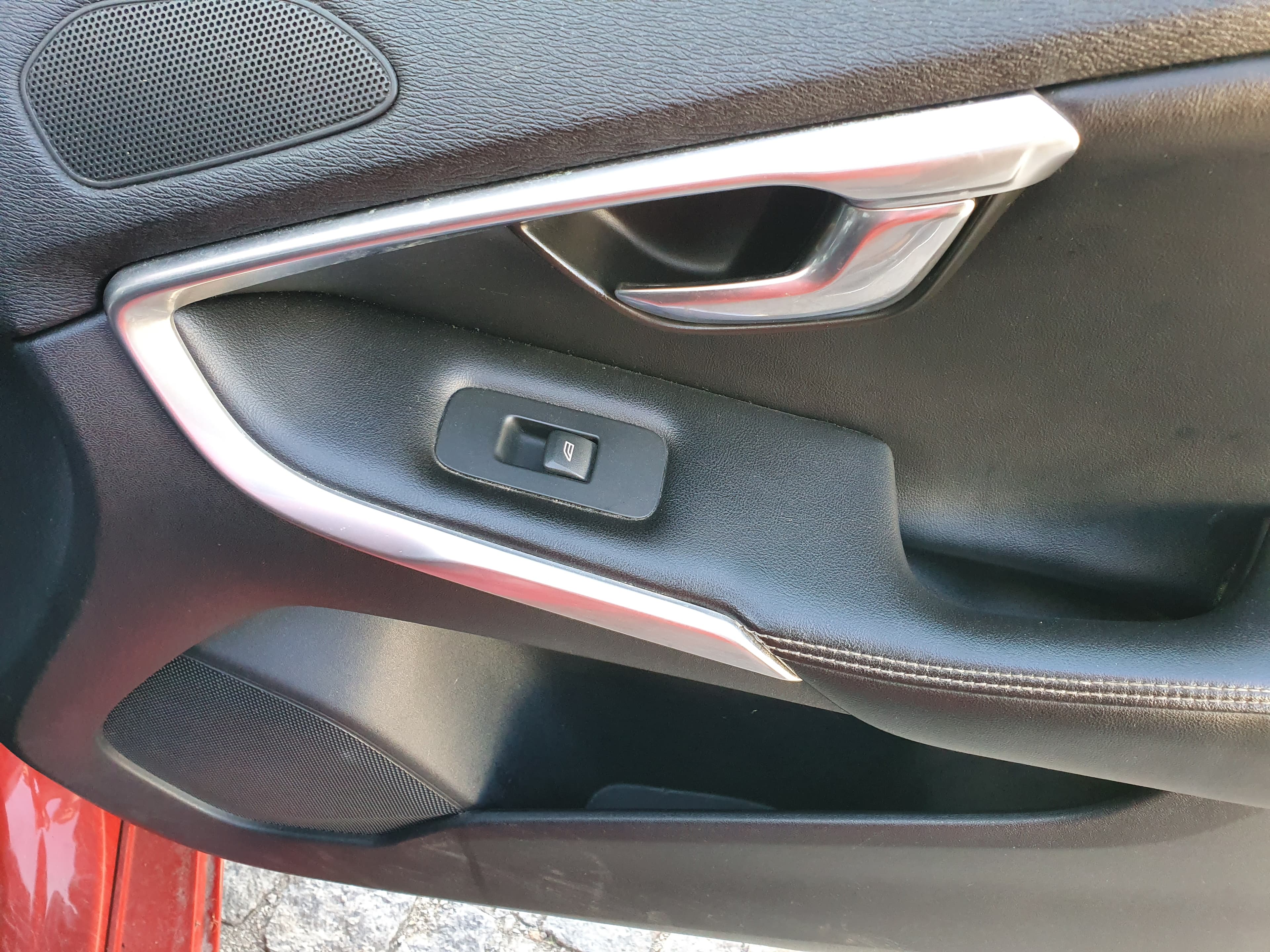 Volvo V40 · Ano 2013 — image 23