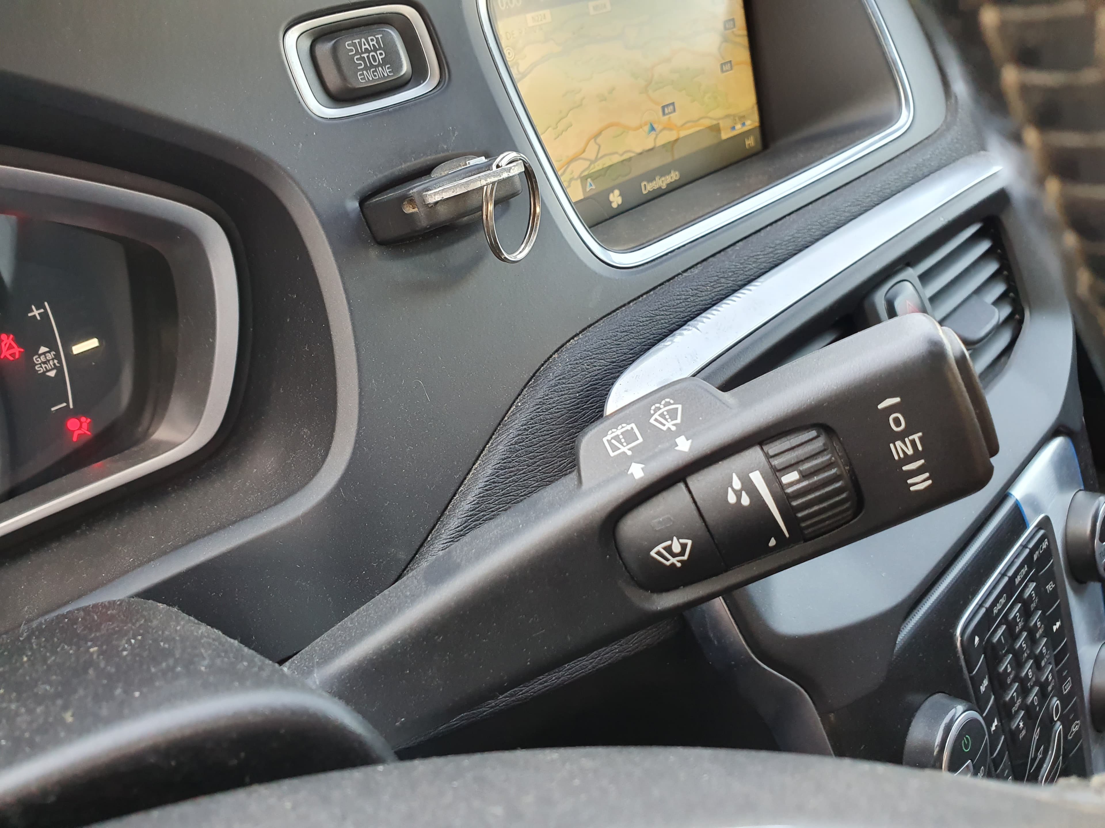 Volvo V40 · Ano 2013 — image 39
