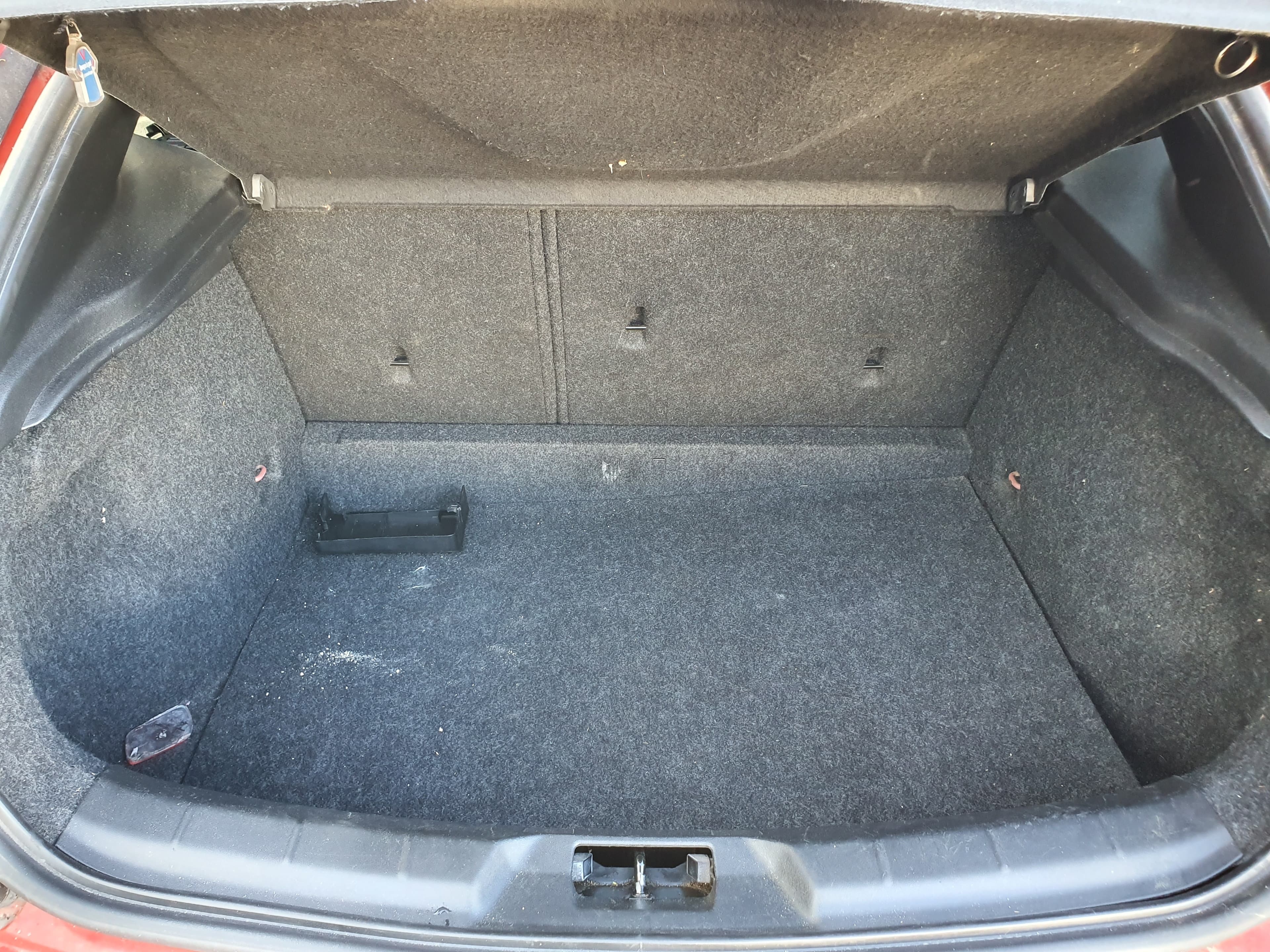 Volvo V40 · Ano 2013 — image 11
