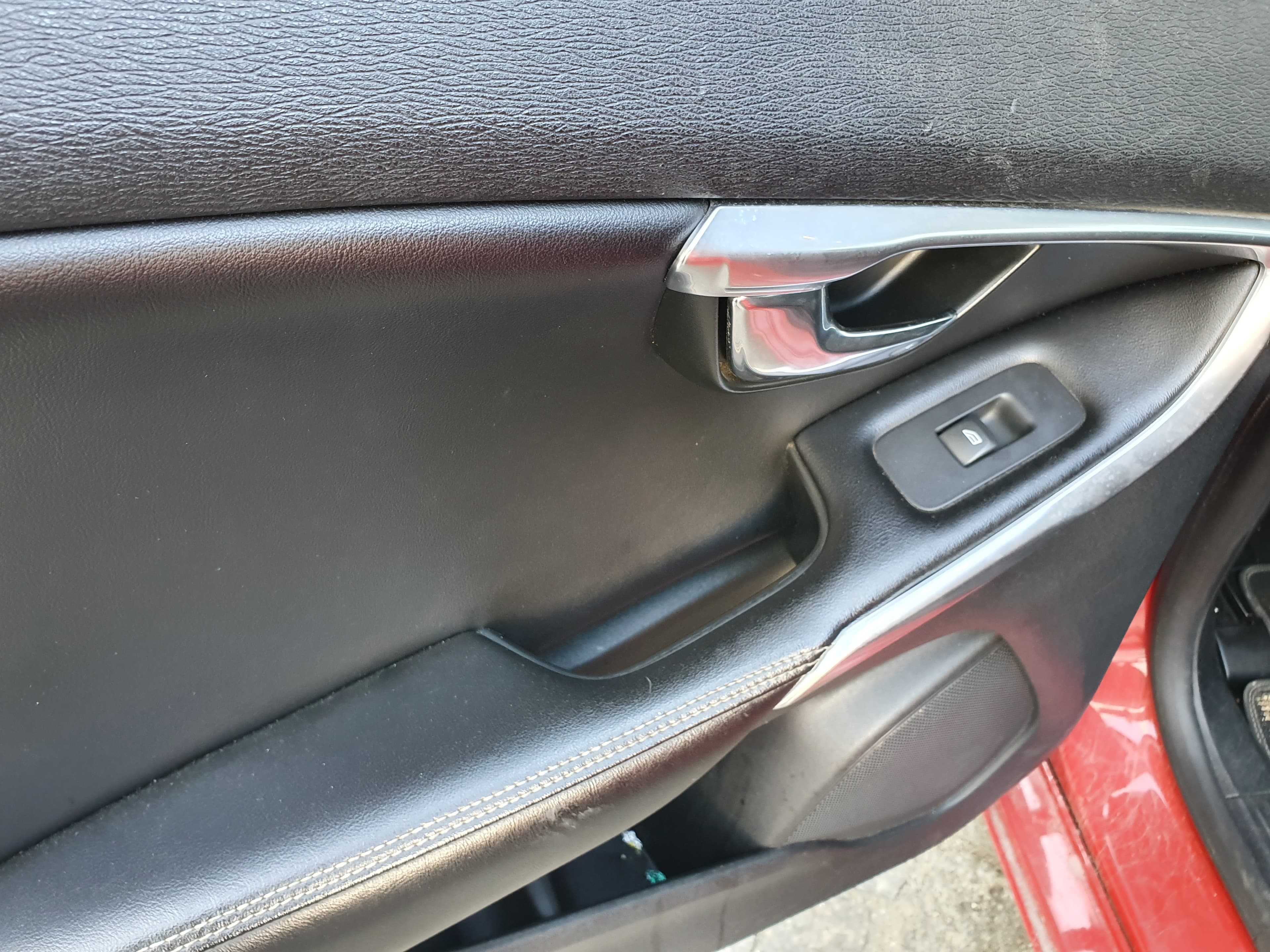 Volvo V40 · Ano 2013 — image 29