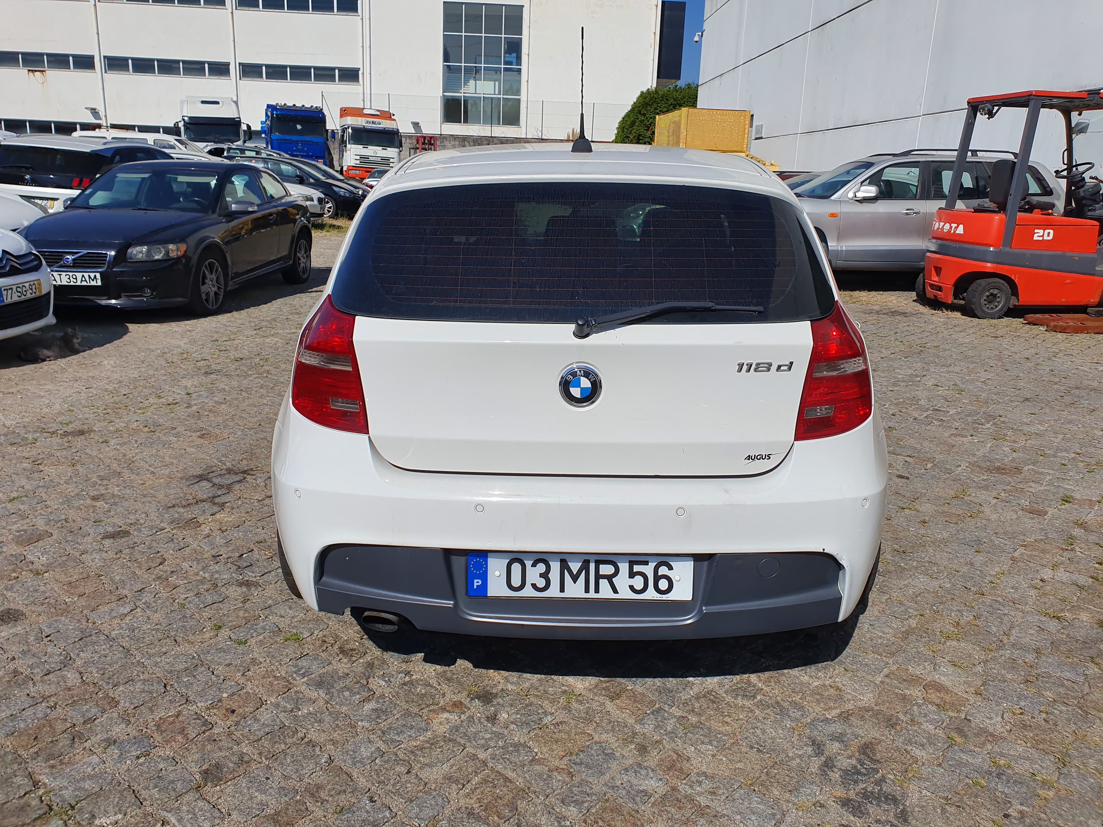 BMW 118D · Ano 2008 — imagen 6