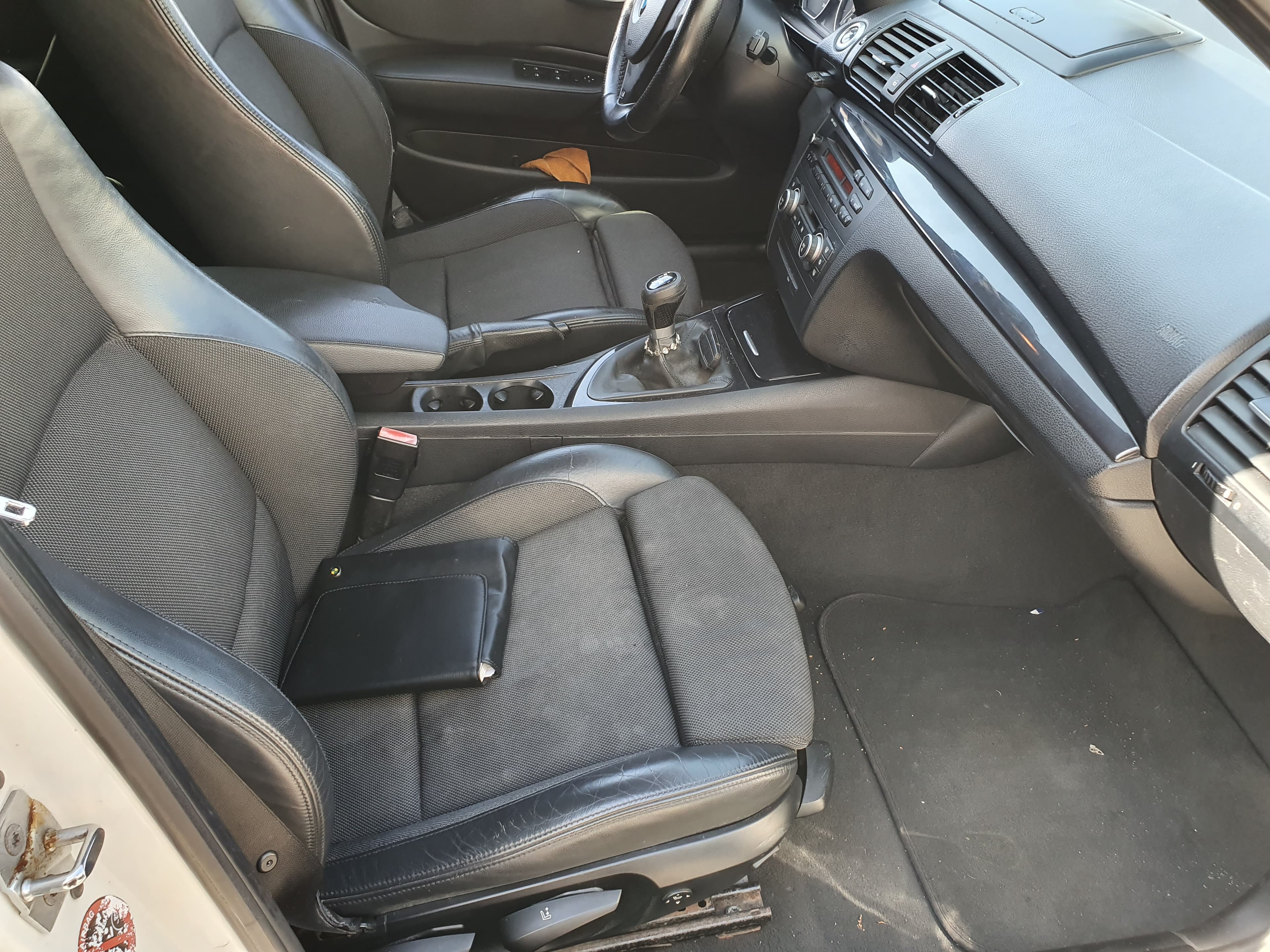 BMW 118D · Ano 2008 — imagen 31