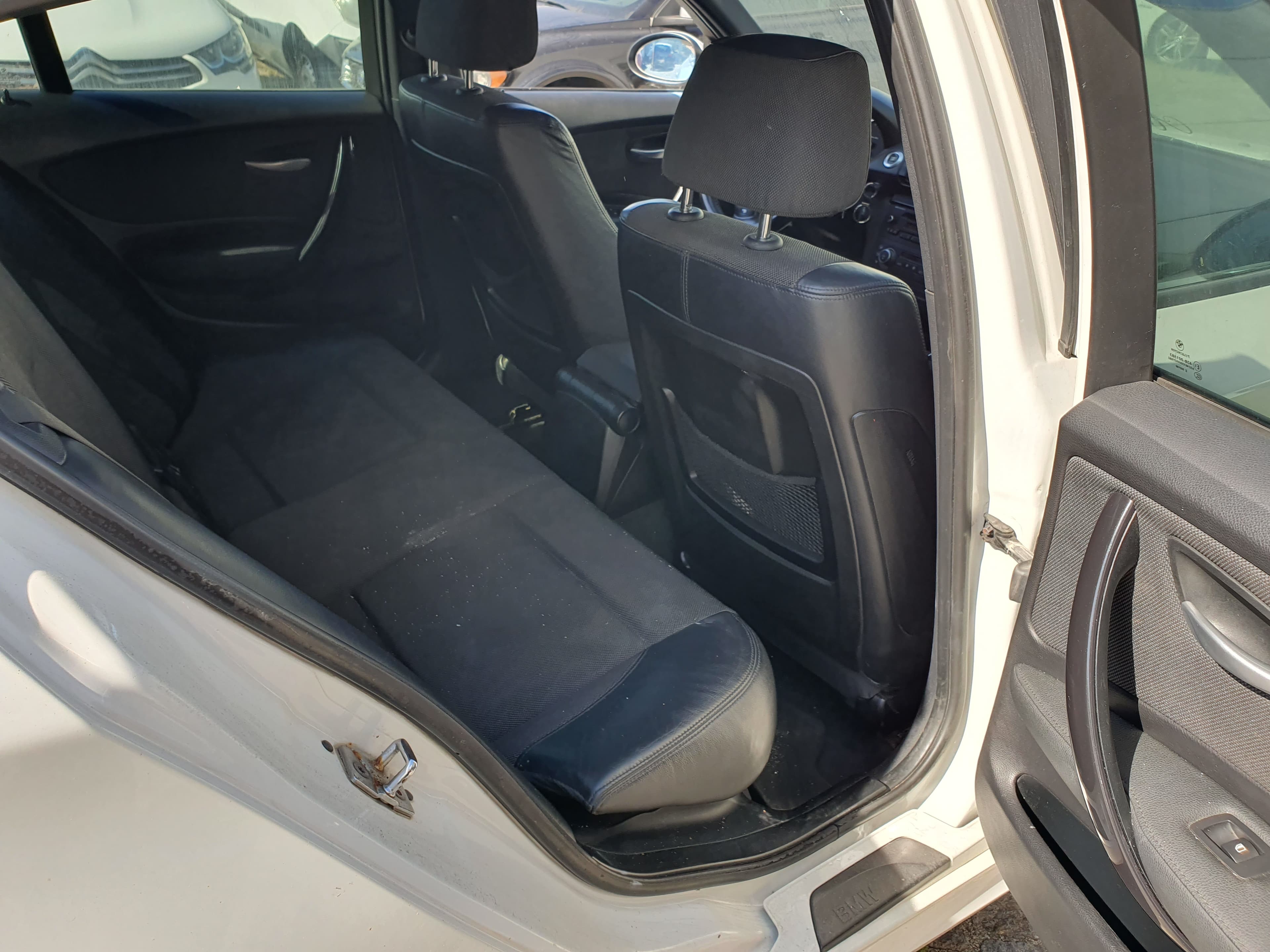 BMW 118D · Ano 2008 — imagen 27