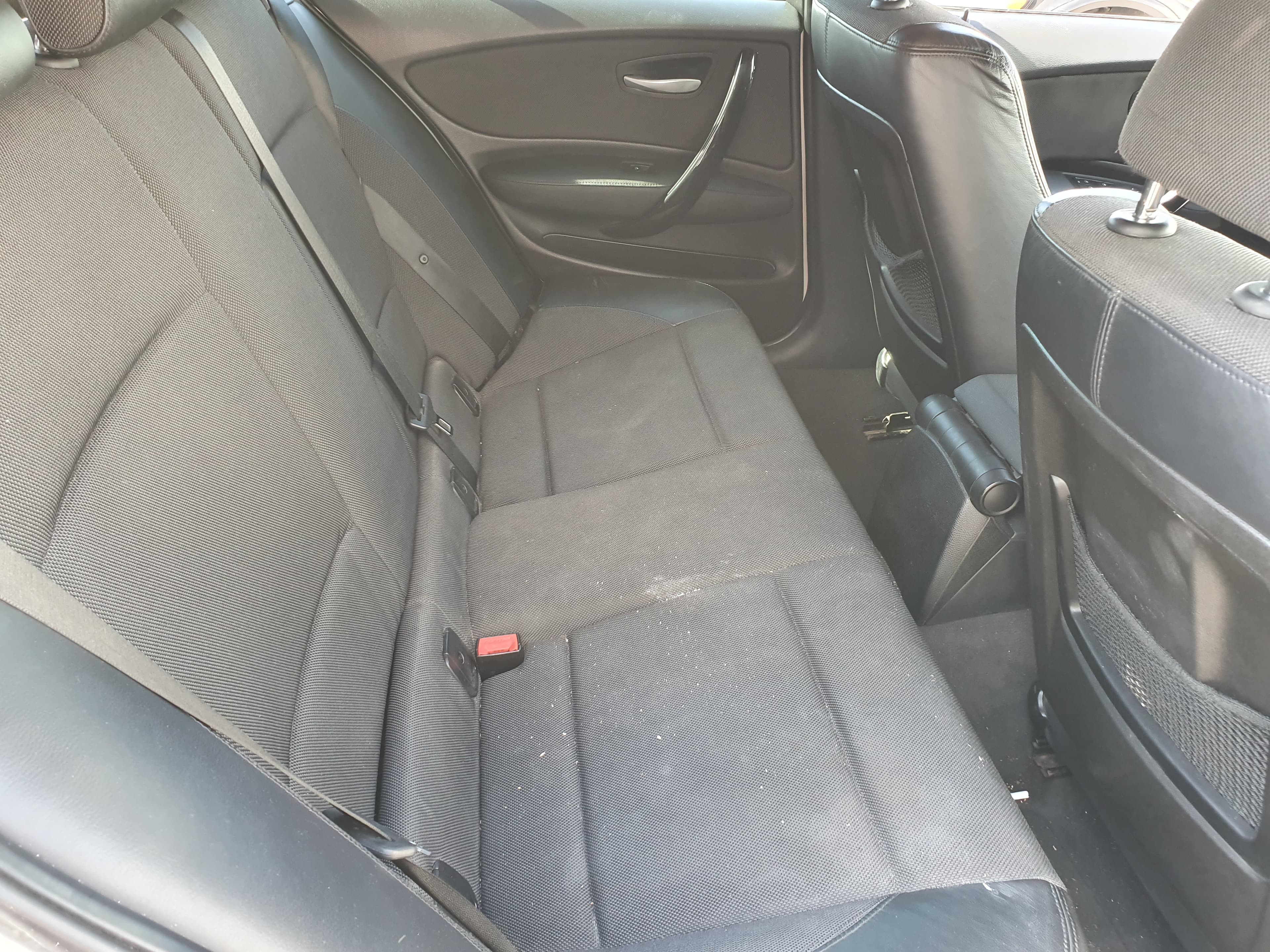 BMW 118D · Ano 2008 — imagen 29