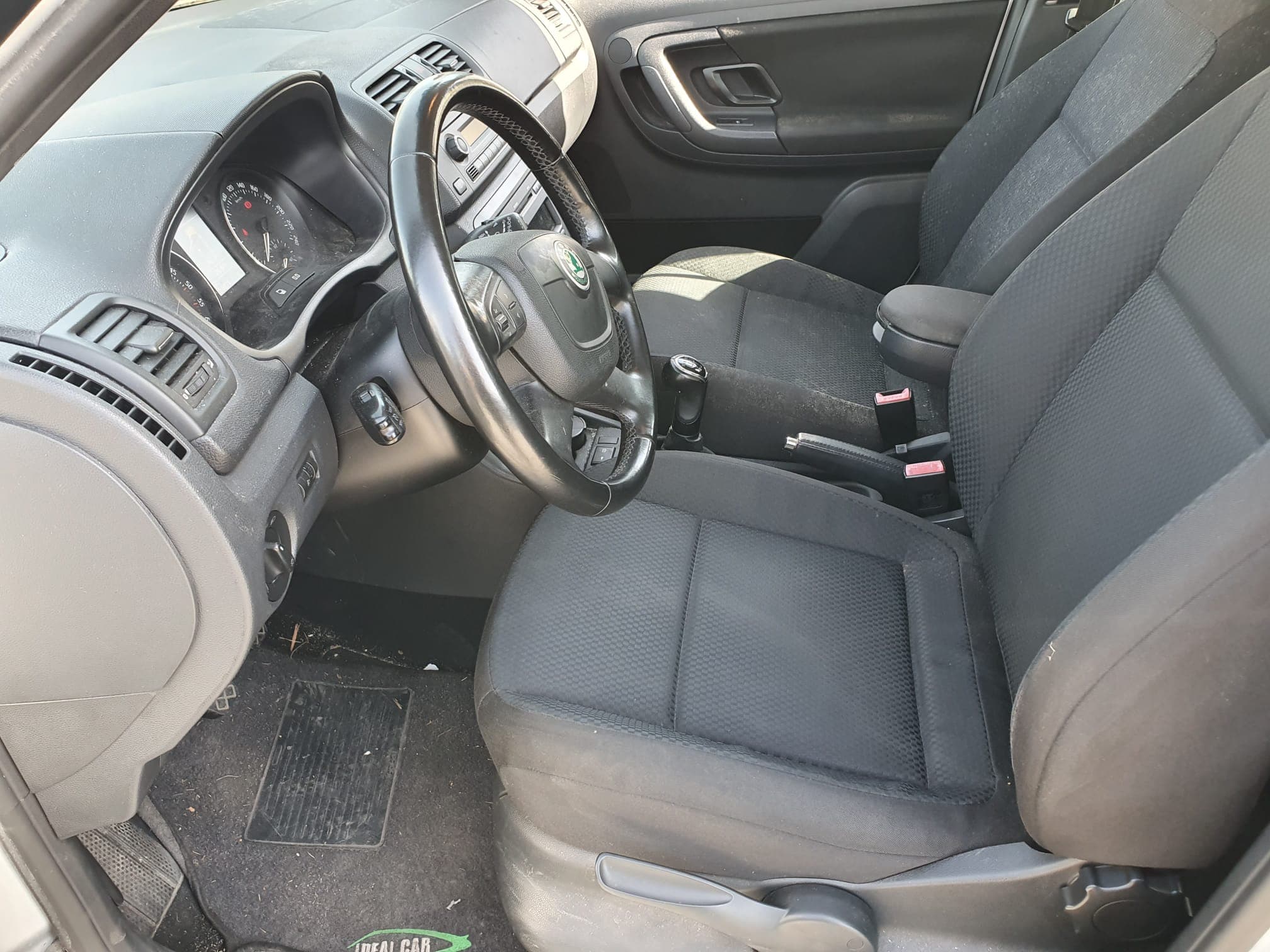 Skoda Fábia 1.6 TDI · Ano 2010 — imagen 27
