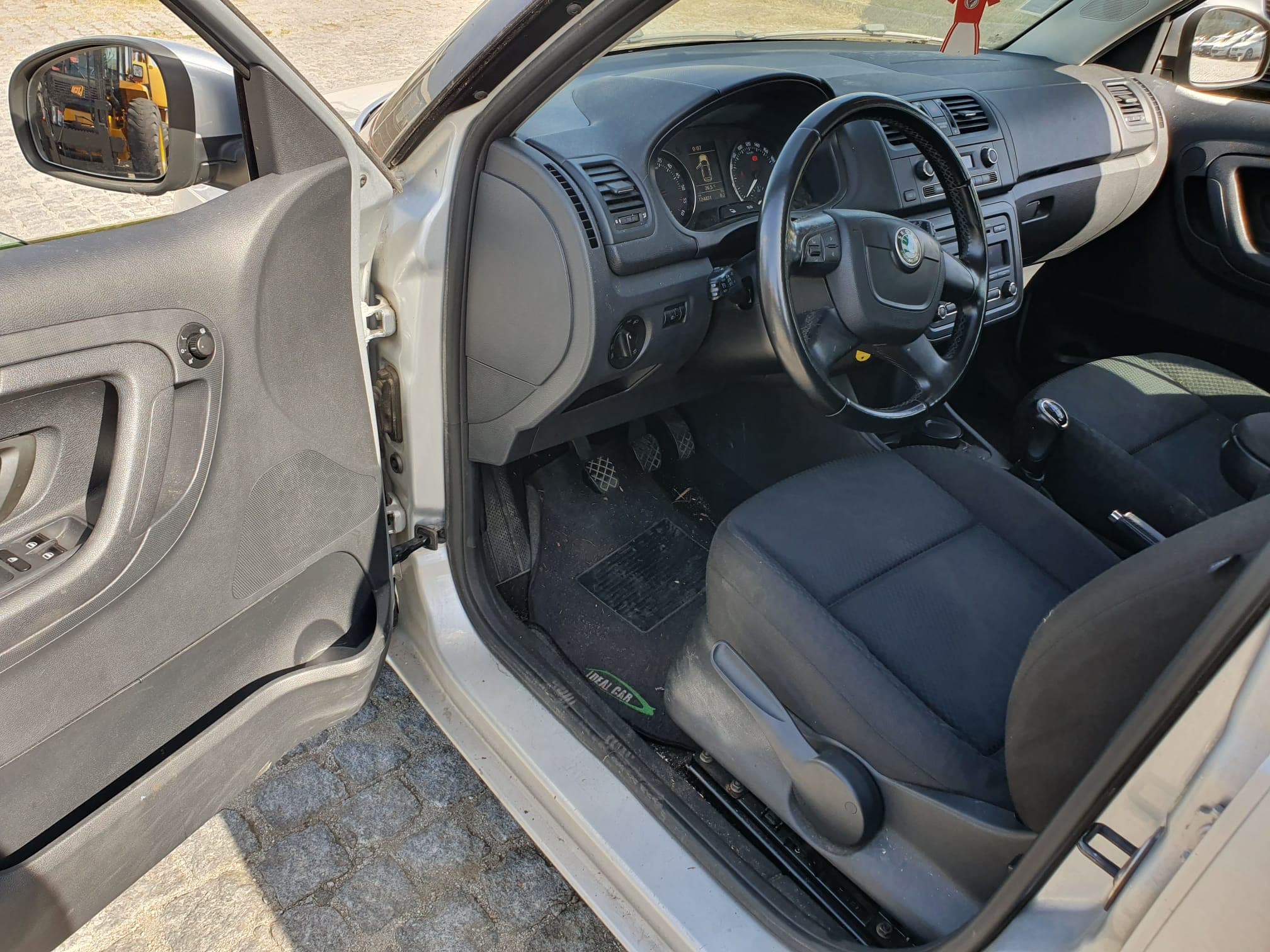 Skoda Fábia 1.6 TDI · Ano 2010 — imagen 32