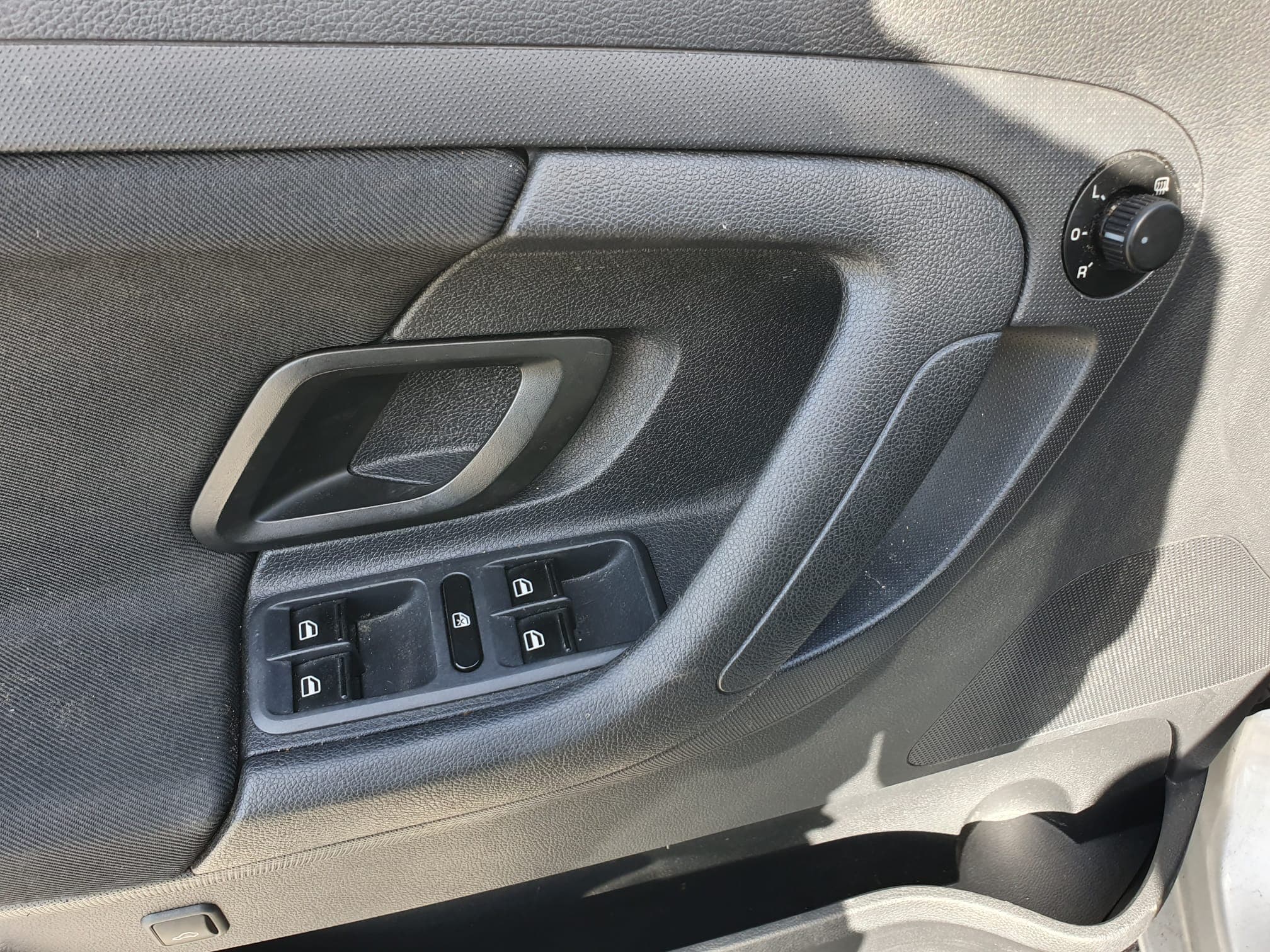 Skoda Fábia 1.6 TDI · Ano 2010 — imagen 33