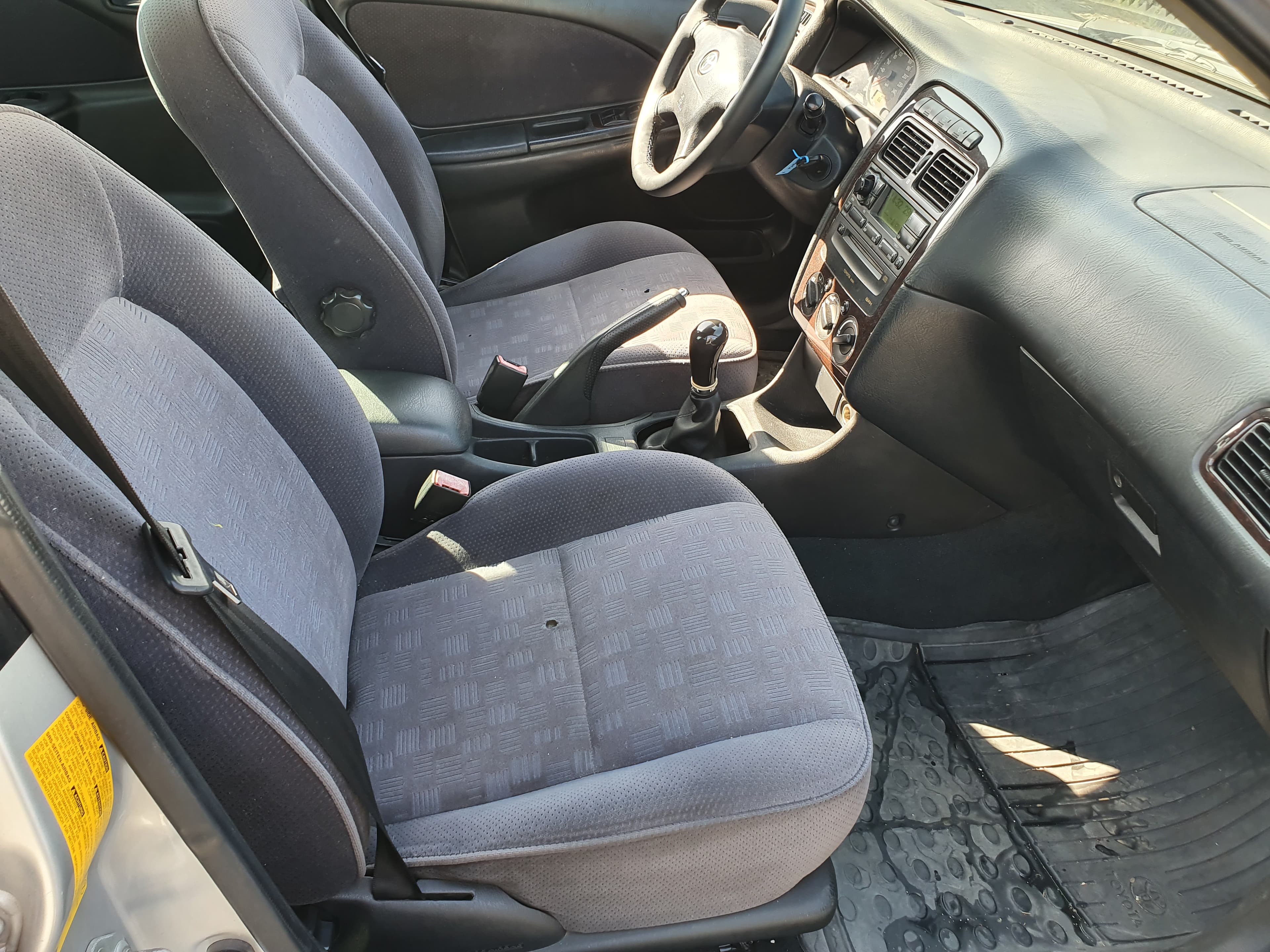 Toyota Avensis · Ano 2001 — imagem 25
