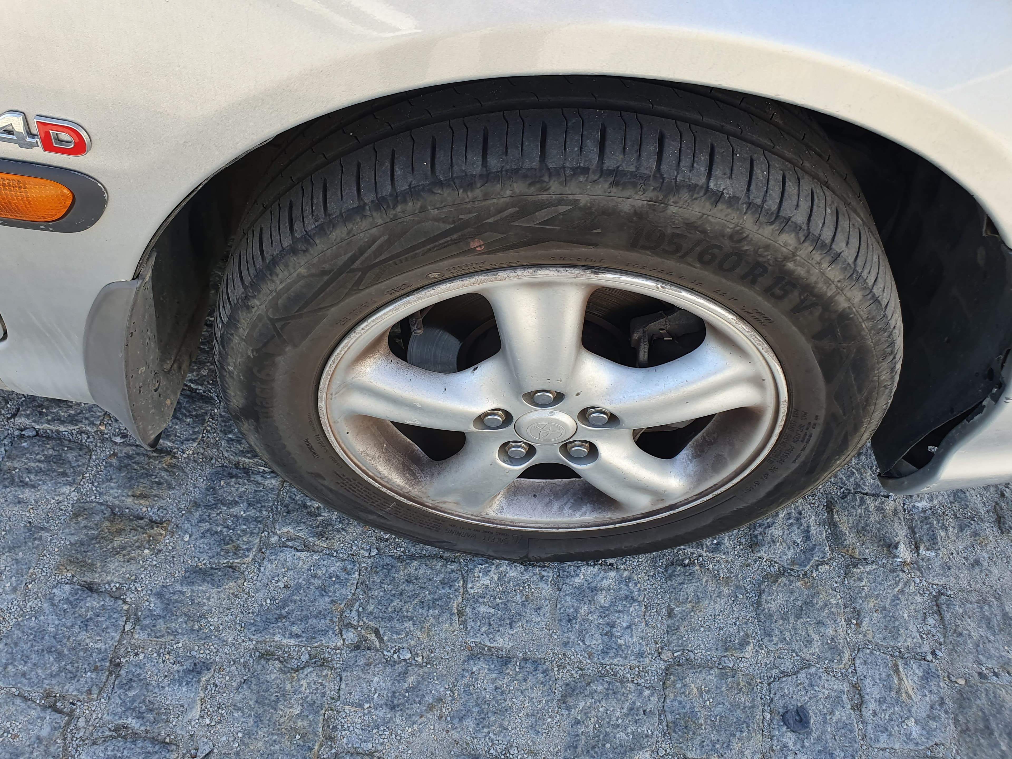Toyota Avensis · Ano 2001 — imagem 15