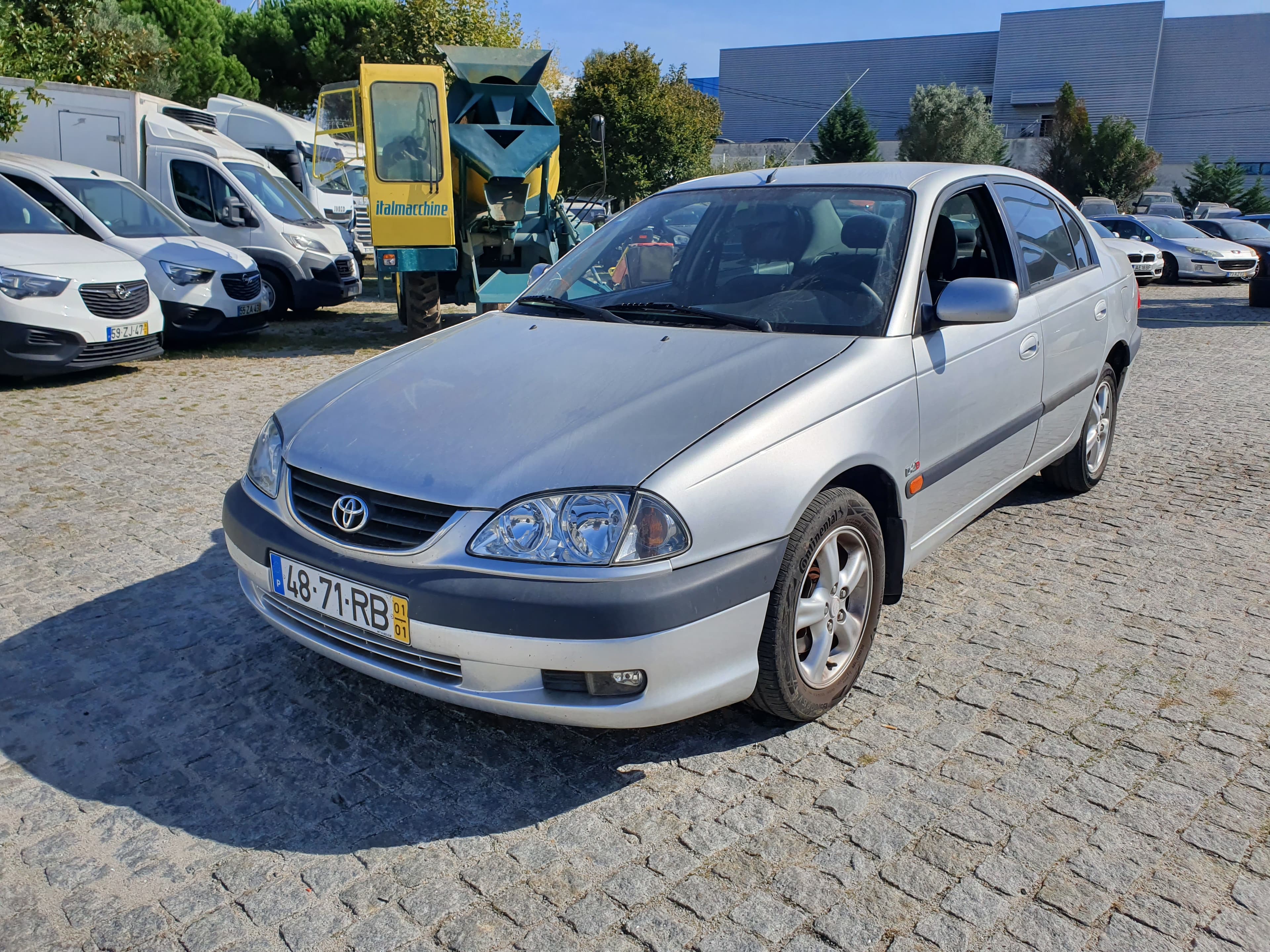 Toyota Avensis · Ano 2001 — imagem 2