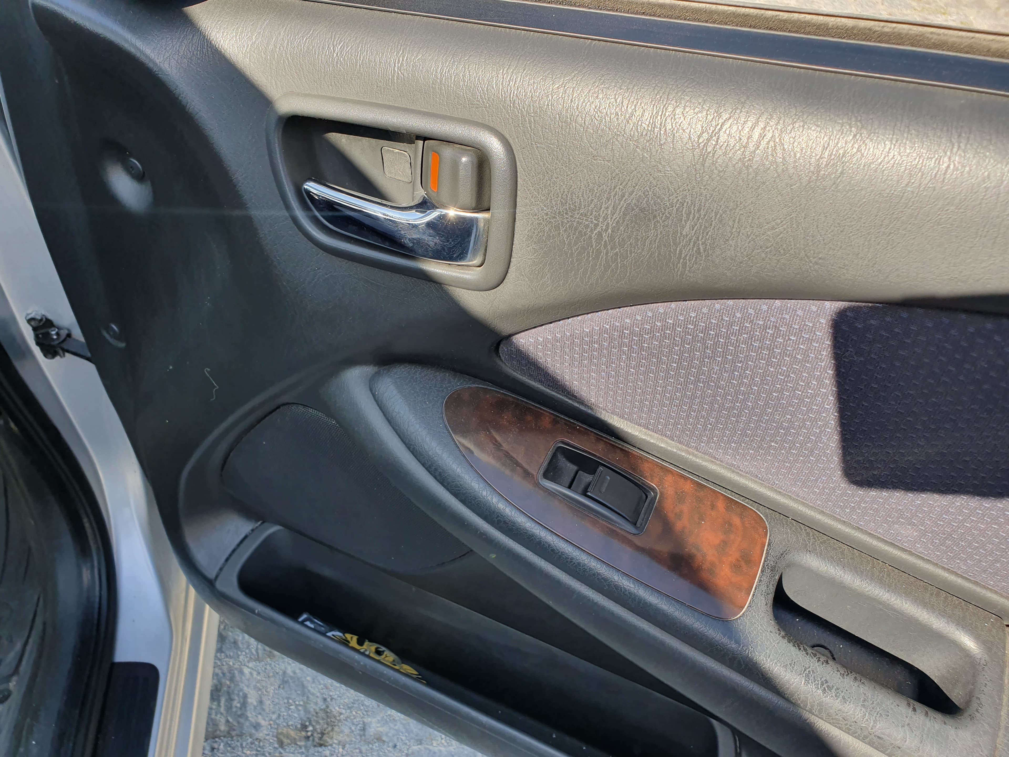 Toyota Avensis · Ano 2001 — imagem 24