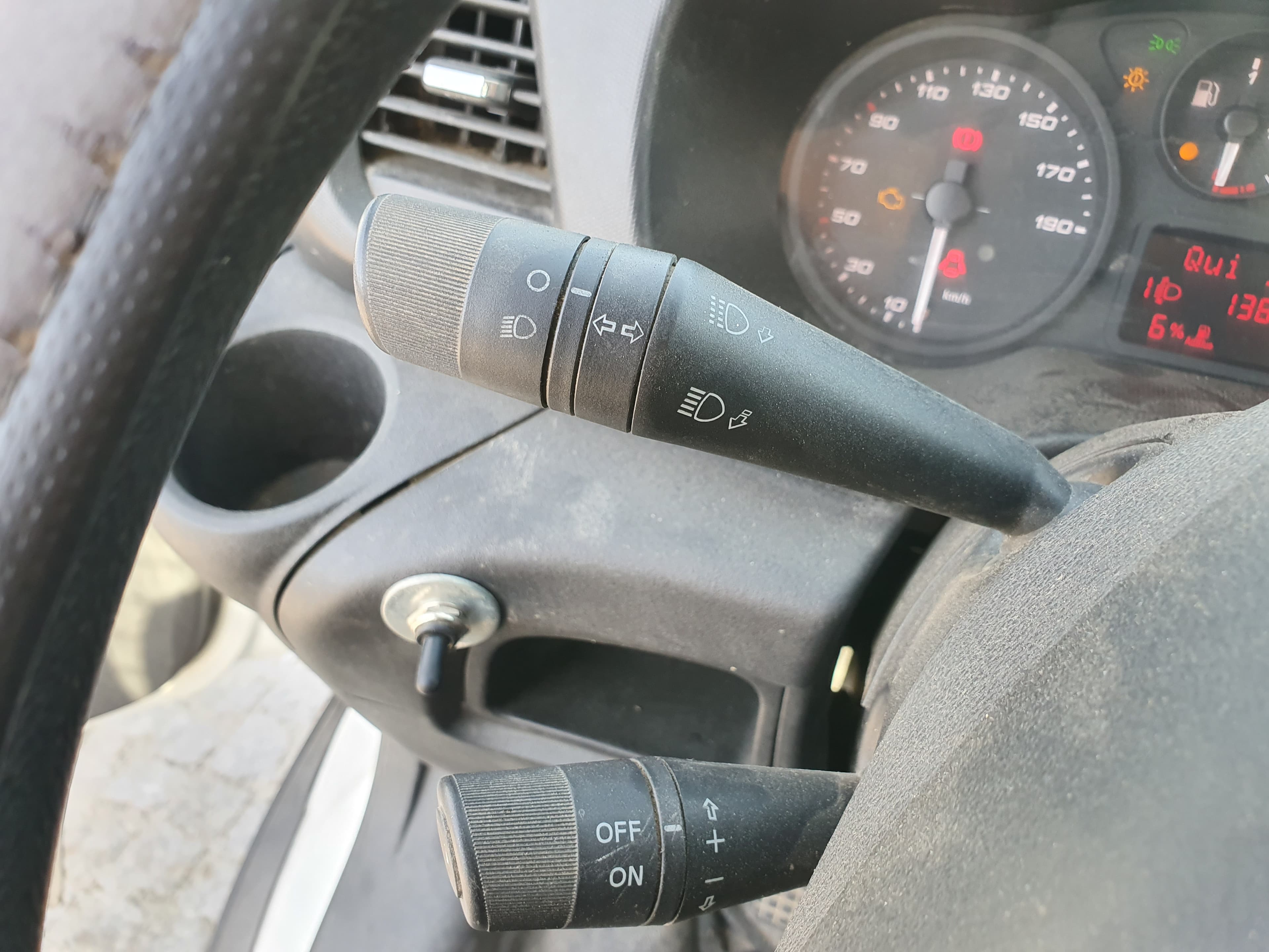 Iveco Daily 35C15 · Basculante · Ano 2017 — image 37