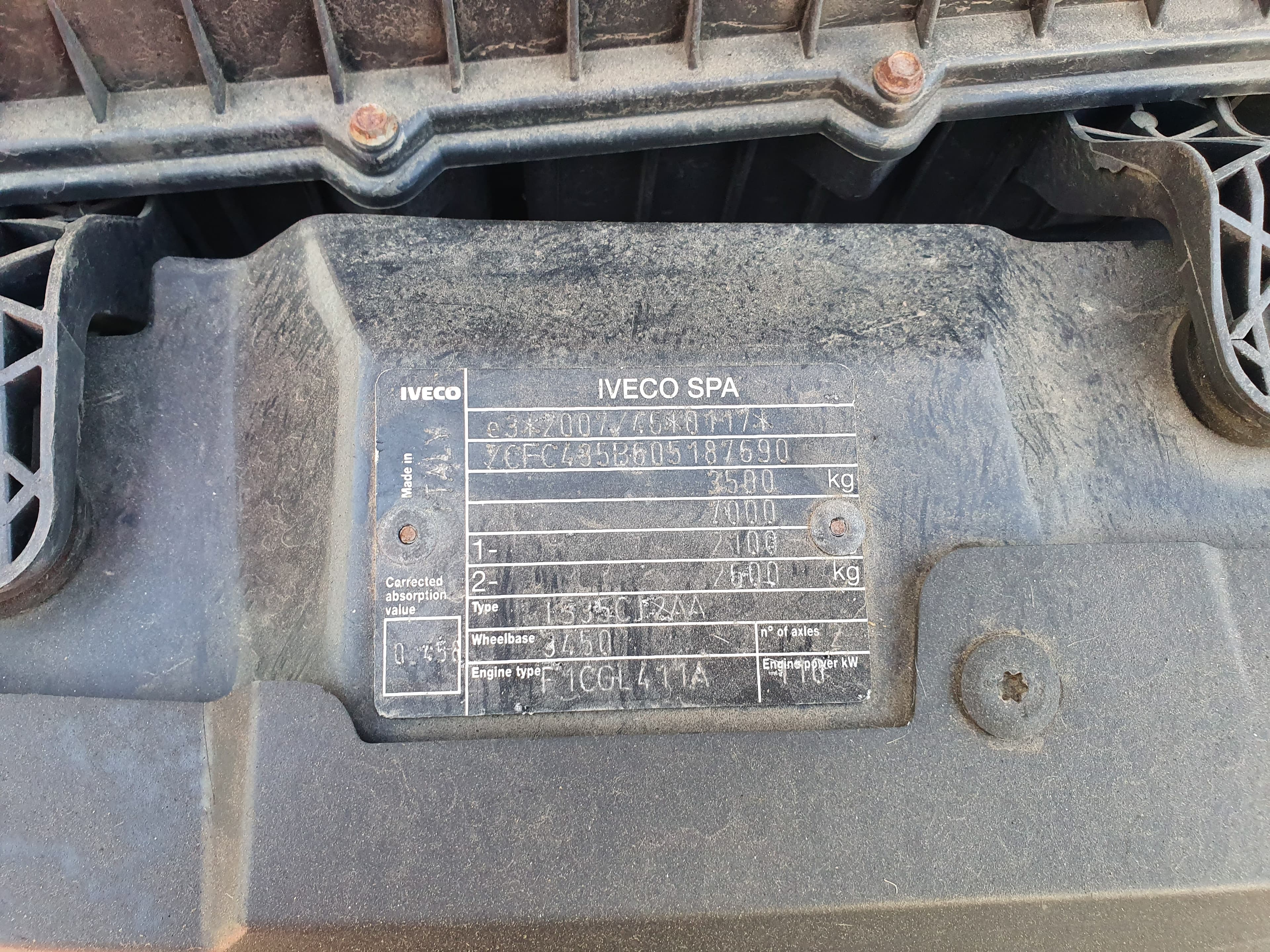 Iveco Daily 35C15 · Basculante · Ano 2017 — image 40